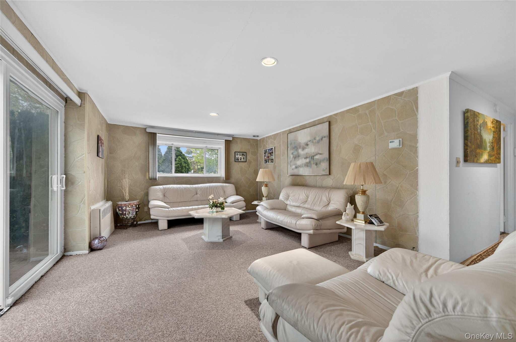 2 Vanad Drive Property Photo 14