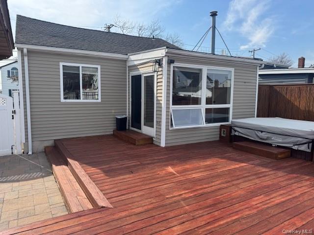 75 S Bay Drive Property Photo 4