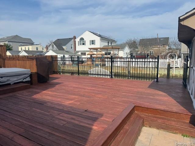 75 S Bay Drive Property Photo 6