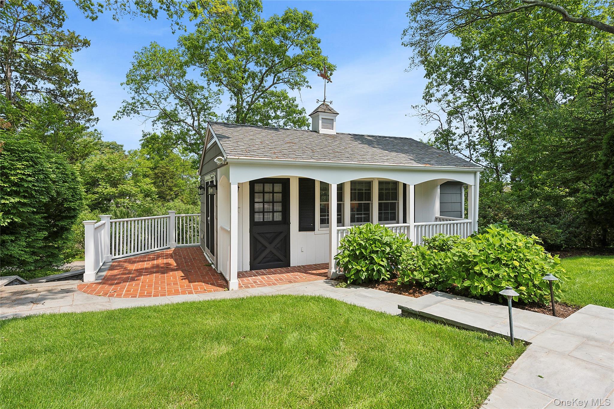 1497 Peconic Bay Boulevard Property Photo 24