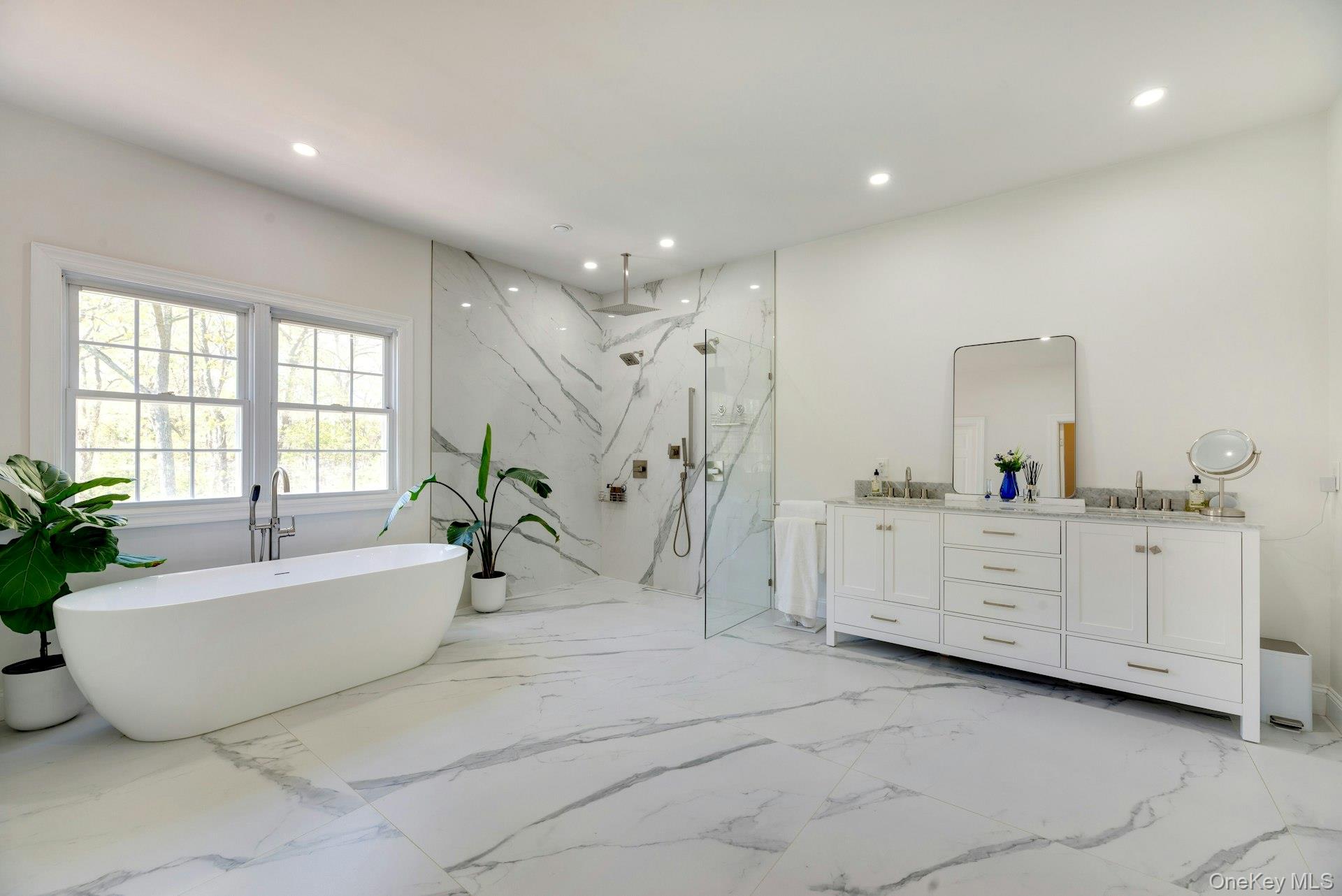 7 The Registry Property Photo 19