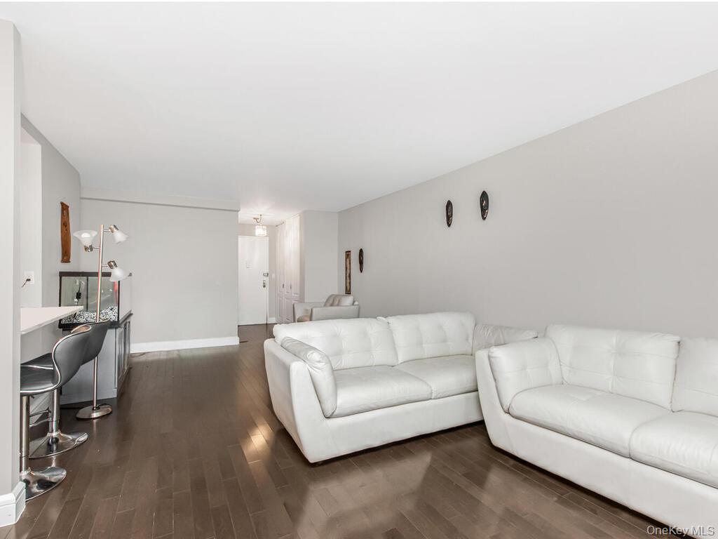 1841 Central Park Avenue 16a Property Photo 2