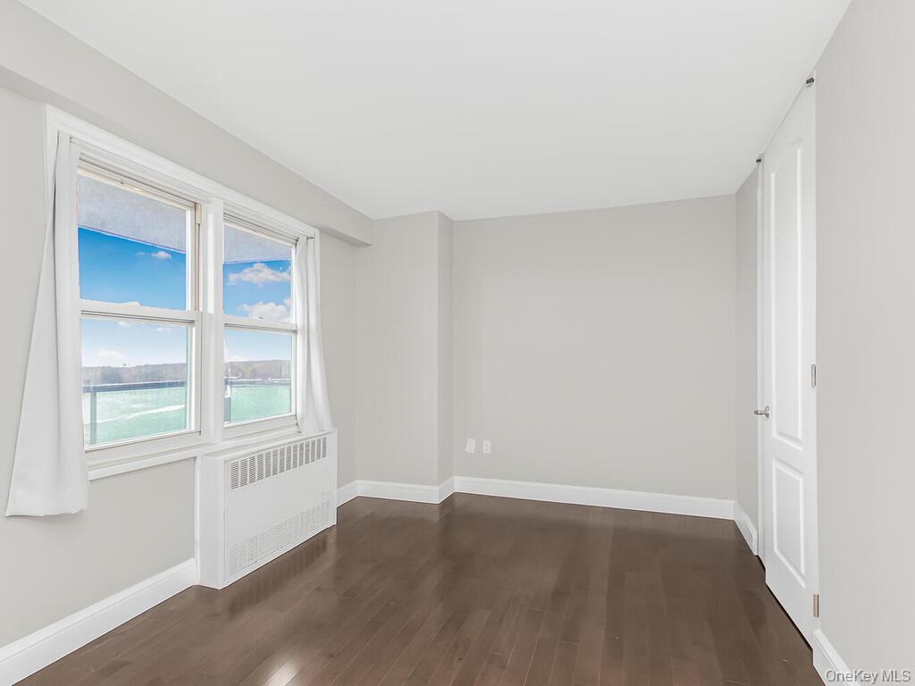 1841 Central Park Avenue 16a Property Photo 9