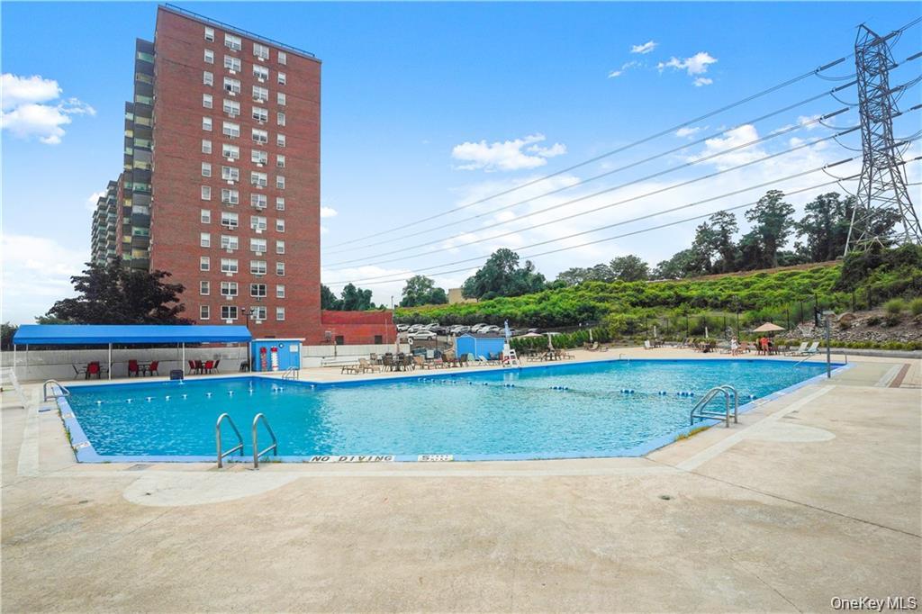 1841 Central Park Avenue 16a Property Photo 12