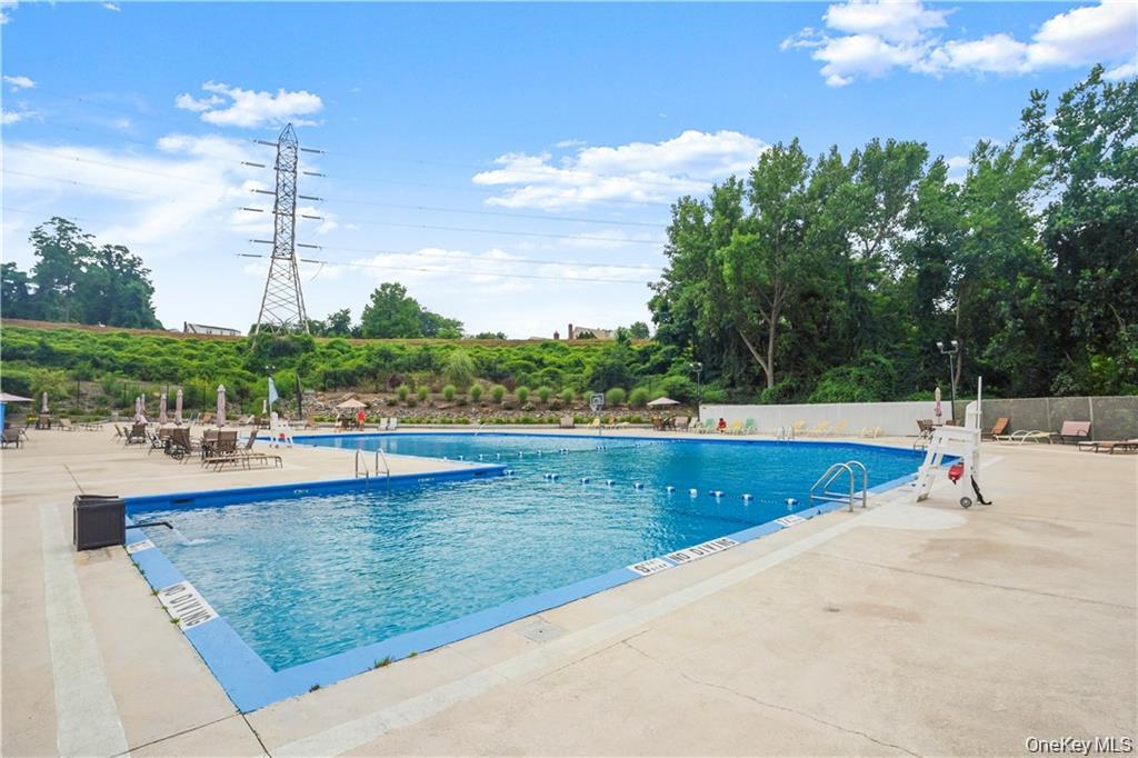 1841 Central Park Avenue 16a Property Photo 13