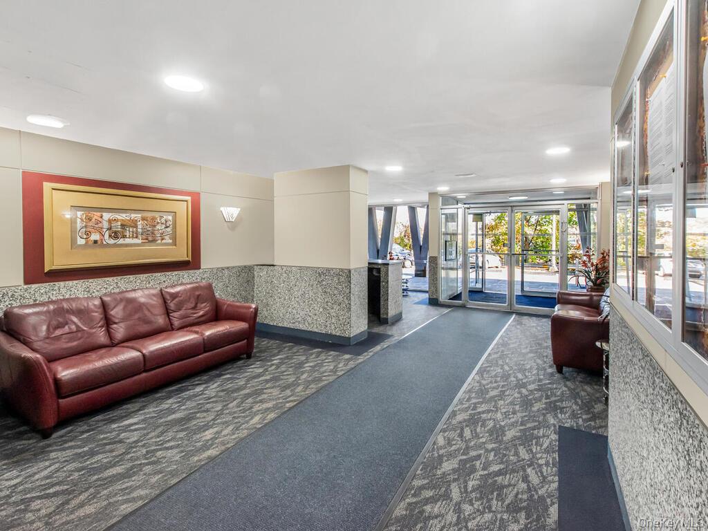 1841 Central Park Avenue 16a Property Photo 15