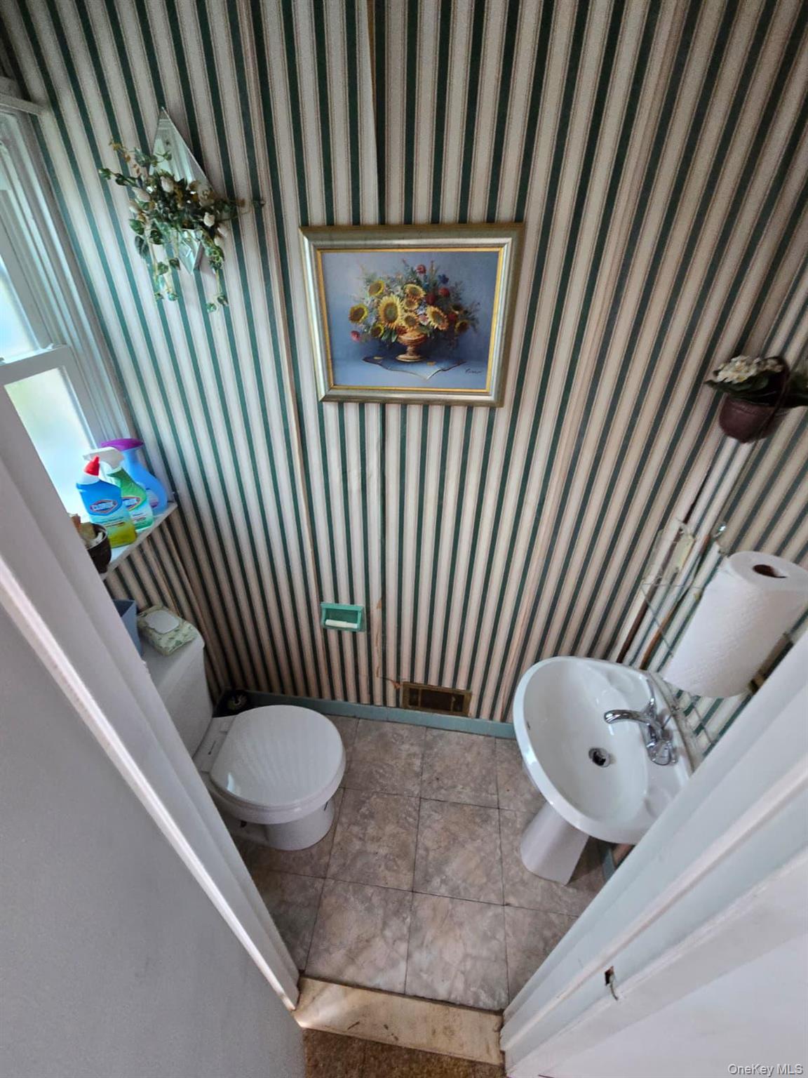 1611 Plainview Avenue 0 Property Photo 6