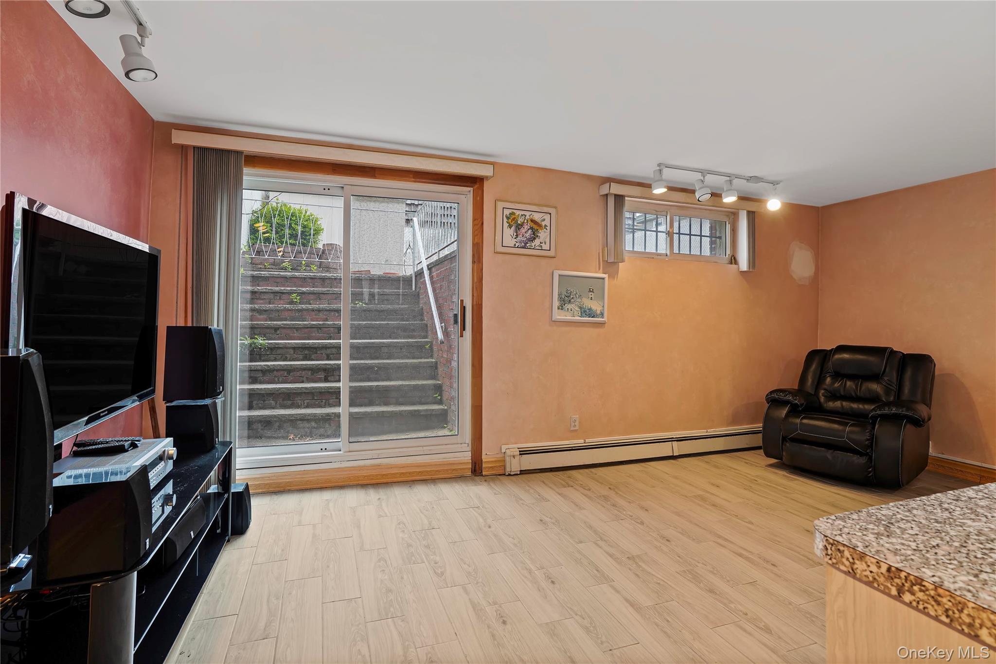 88-56 Aubrey Avenue Property Photo 25