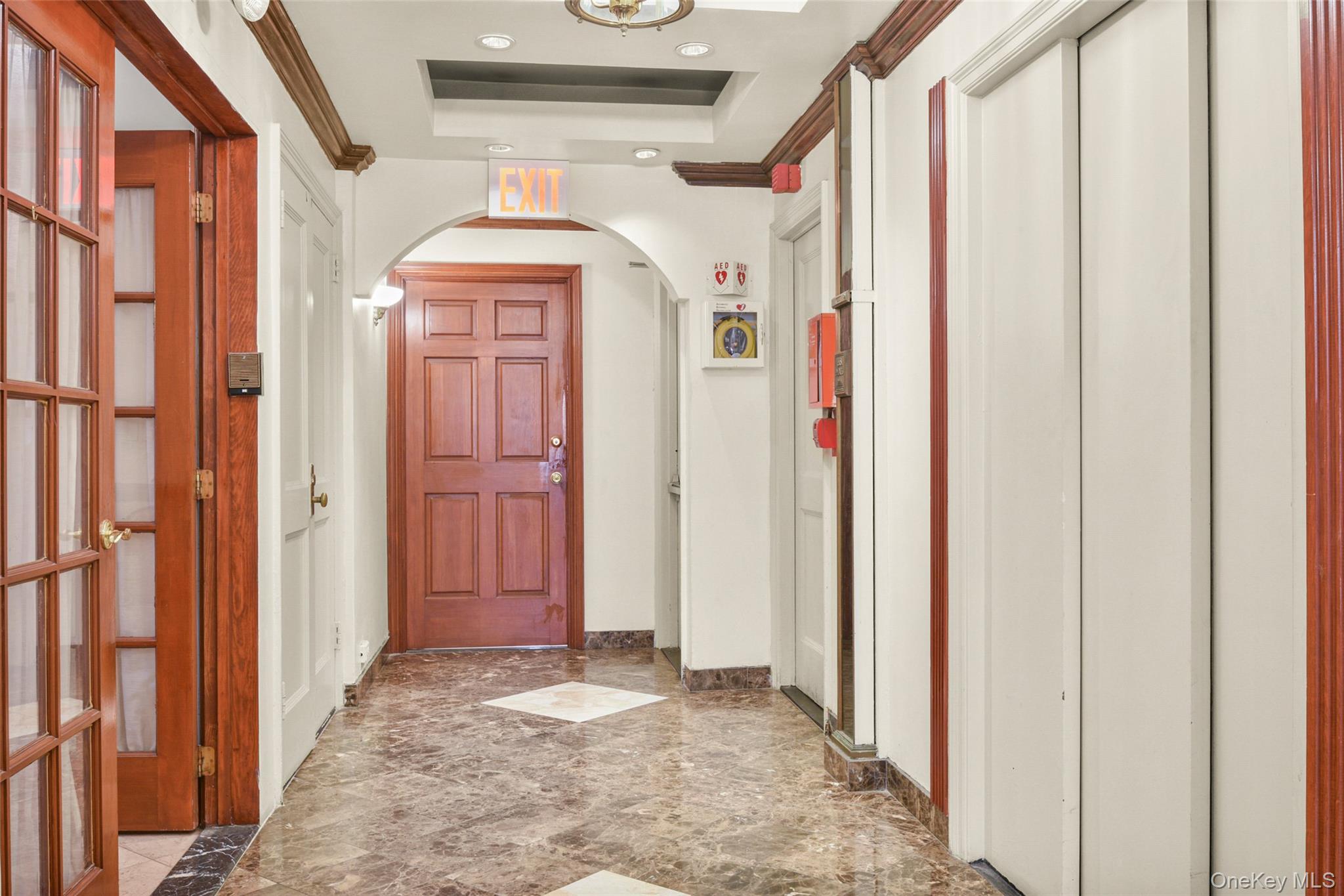 115 E 61st Street 4c Property Photo 6