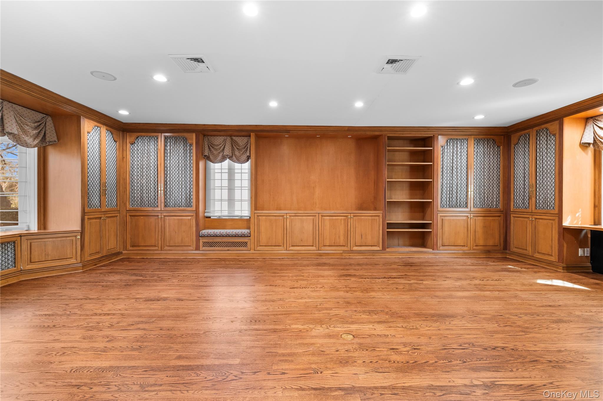 2 Hickory Hill Property Photo 10
