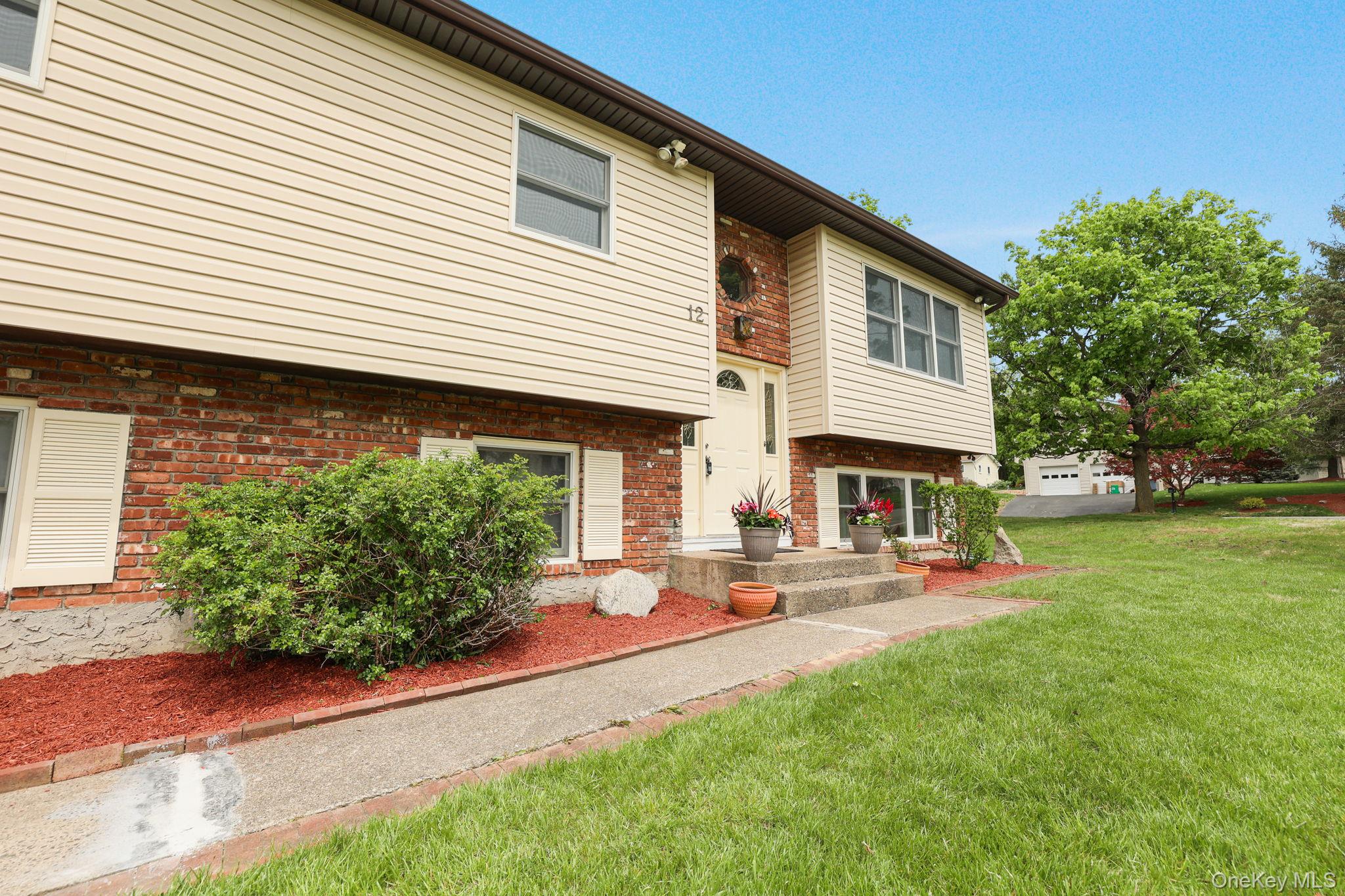 12 Carnation Drive Property Photo 2