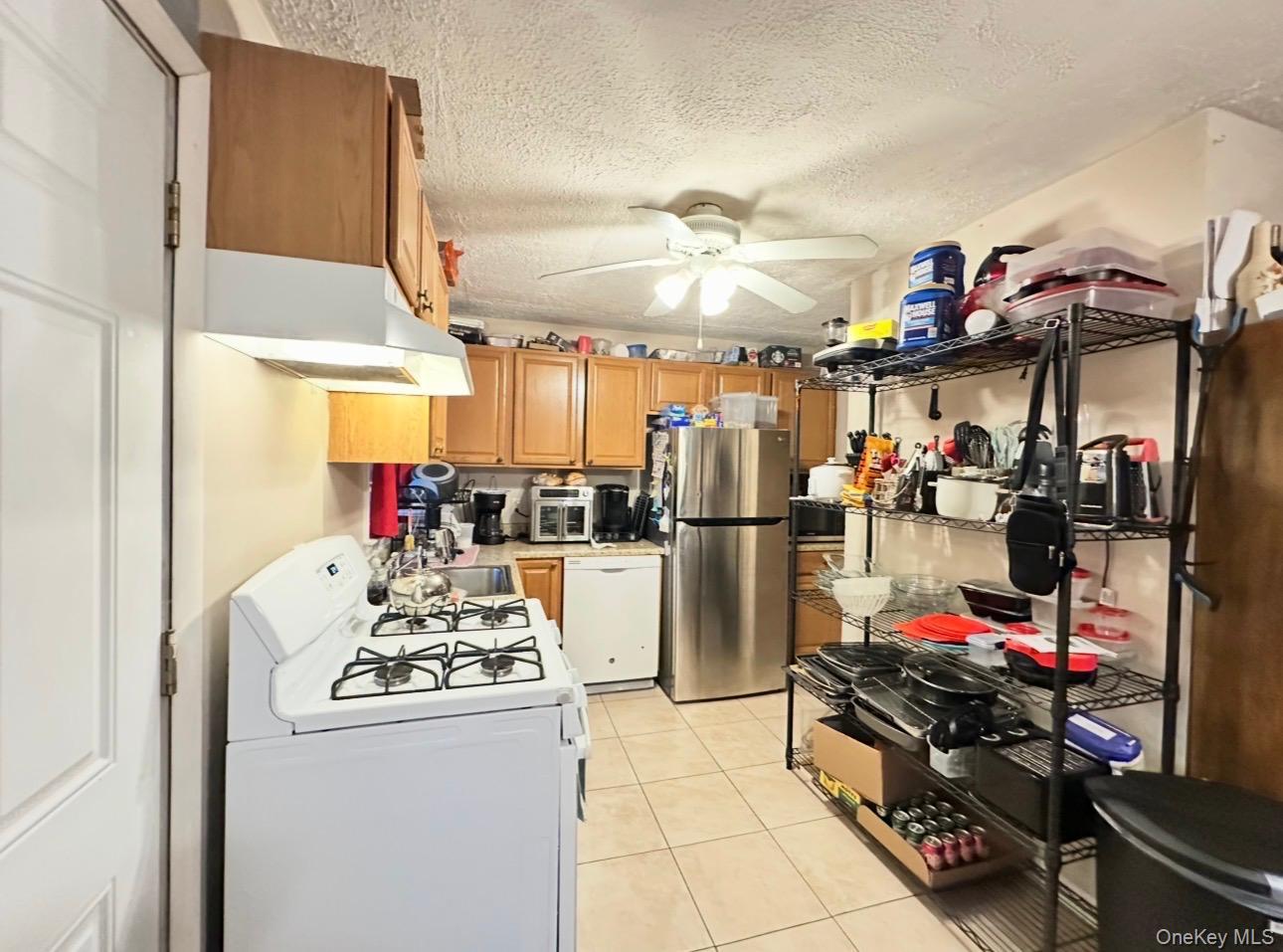 76 Jay Road Property Photo 3