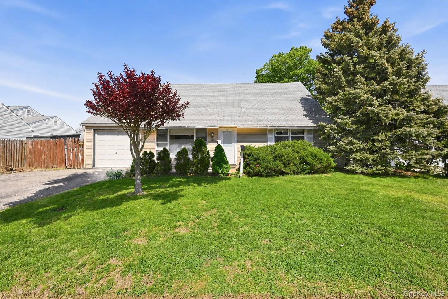 440 Cole Place Property Photo 1