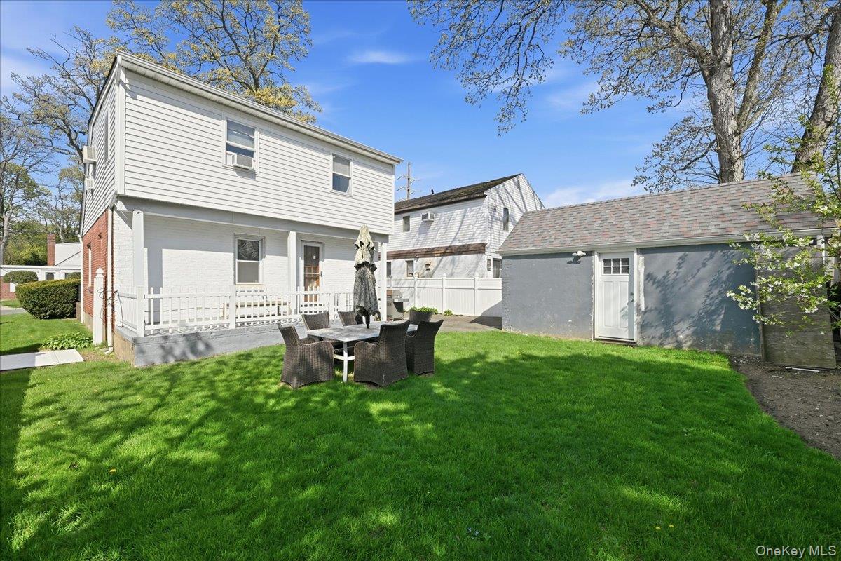 450 Linden Street Property Photo 20