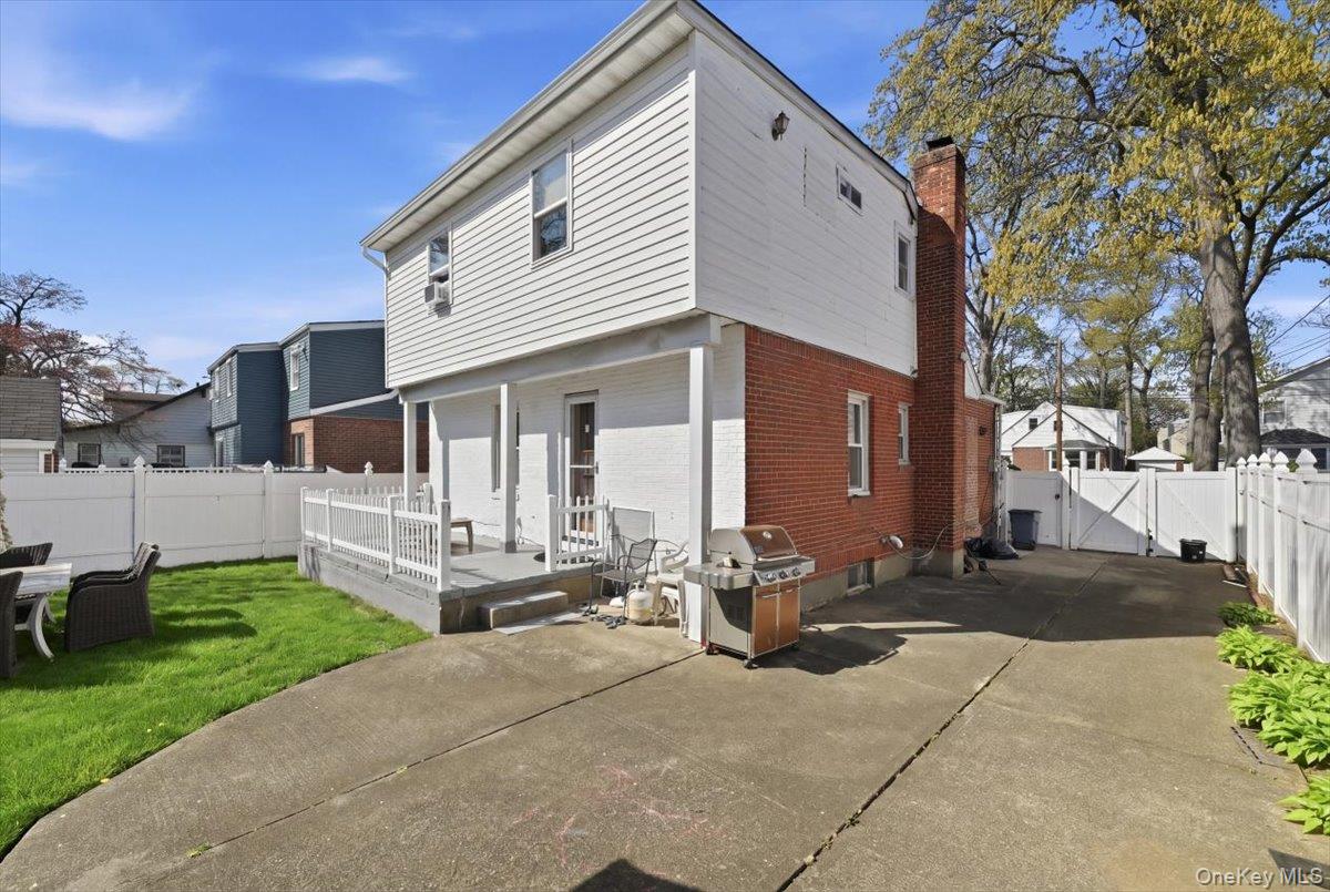450 Linden Street Property Photo 21