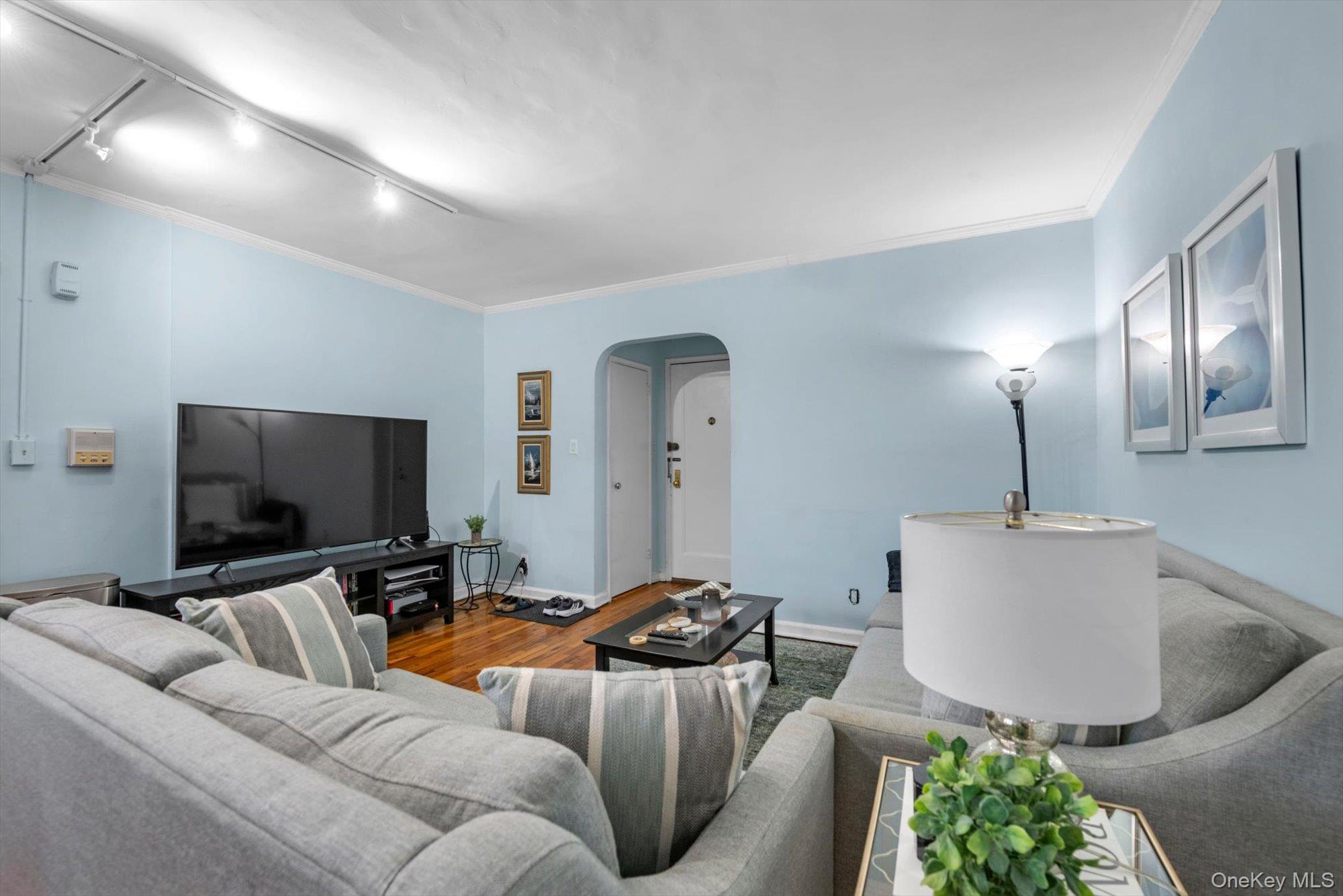 58 Grace Avenue 1g Property Photo 3