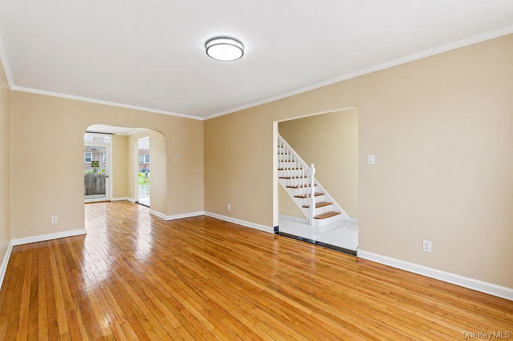 6916 Fresh Meadow Lane Property Photo 5