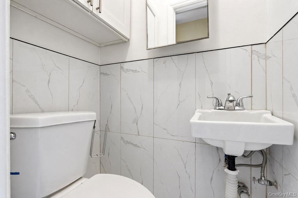 6916 Fresh Meadow Lane Property Photo 15