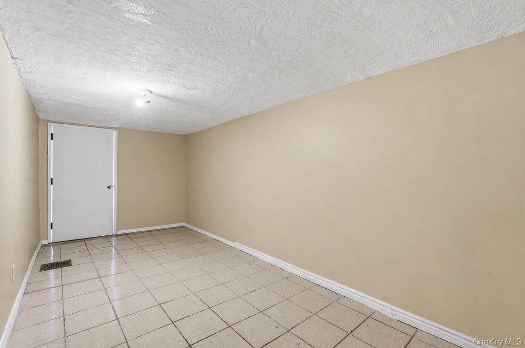 6916 Fresh Meadow Lane Property Photo 28
