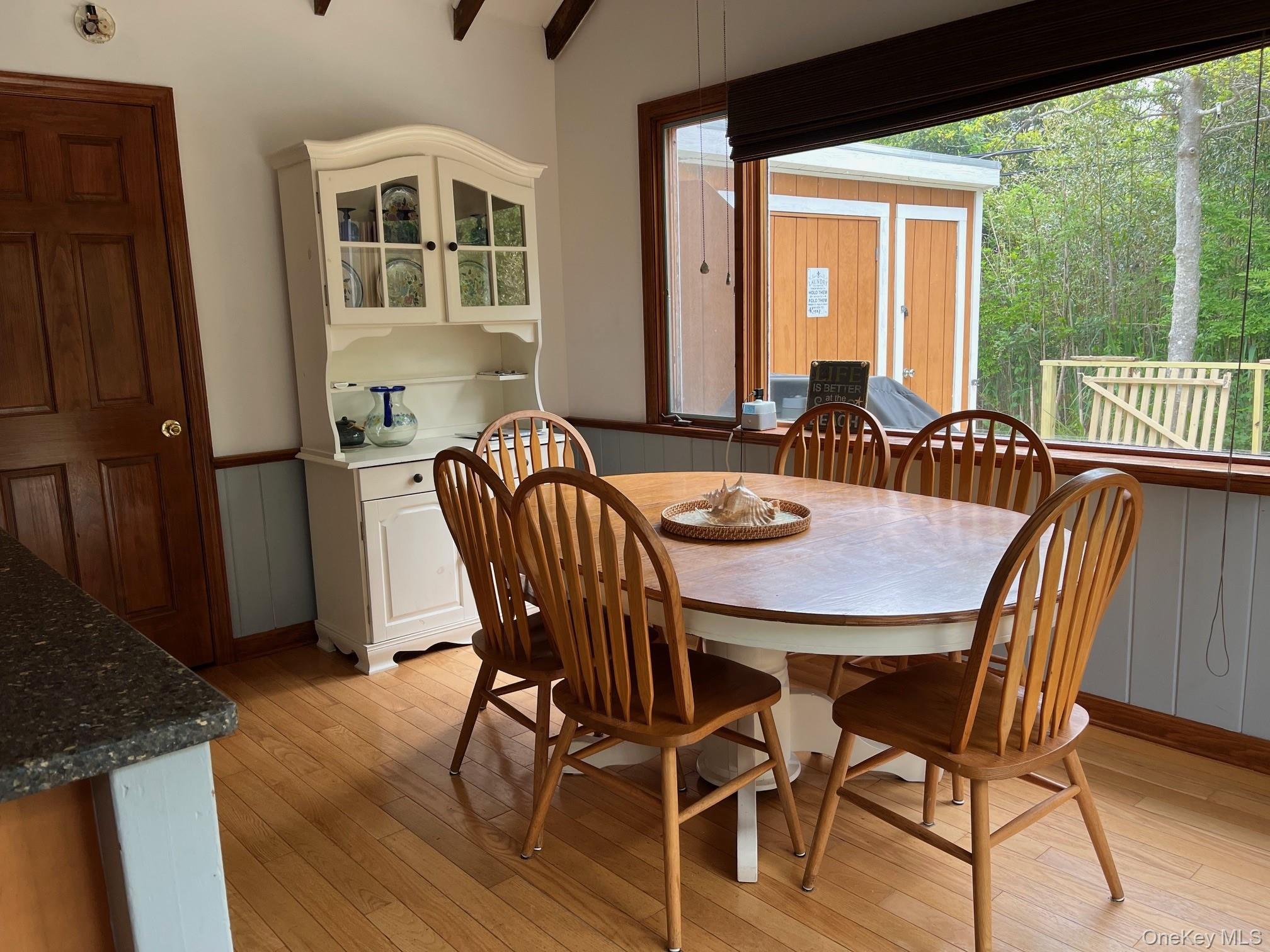 896 Evergreen Property Photo 5