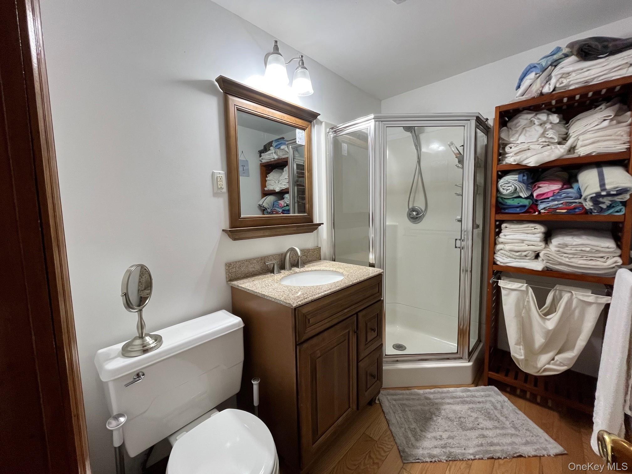 896 Evergreen Property Photo 10