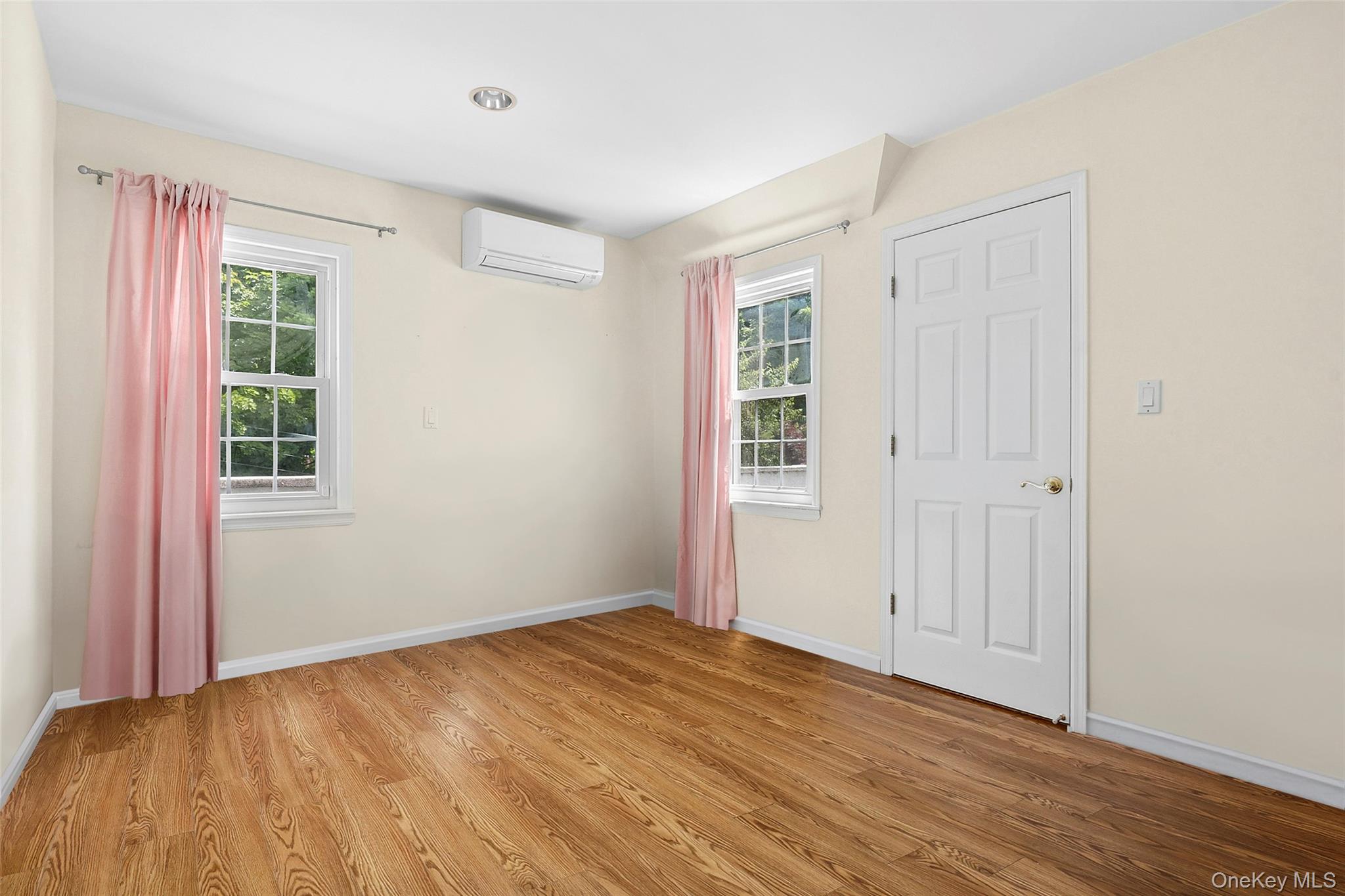 7715 Kew Forest Lane Property Photo 15
