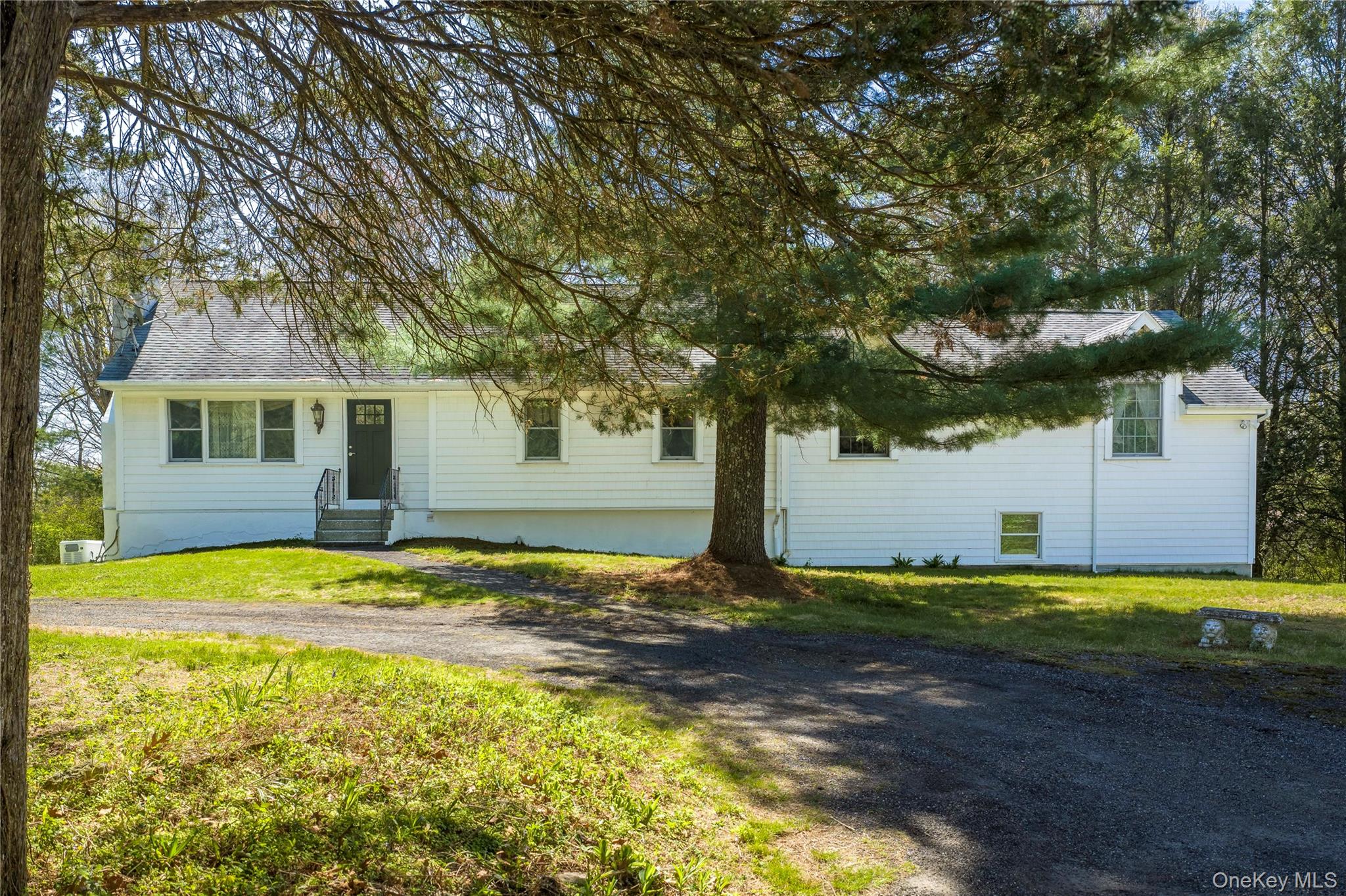 103 S Harmony Hill Road Property Photo 1