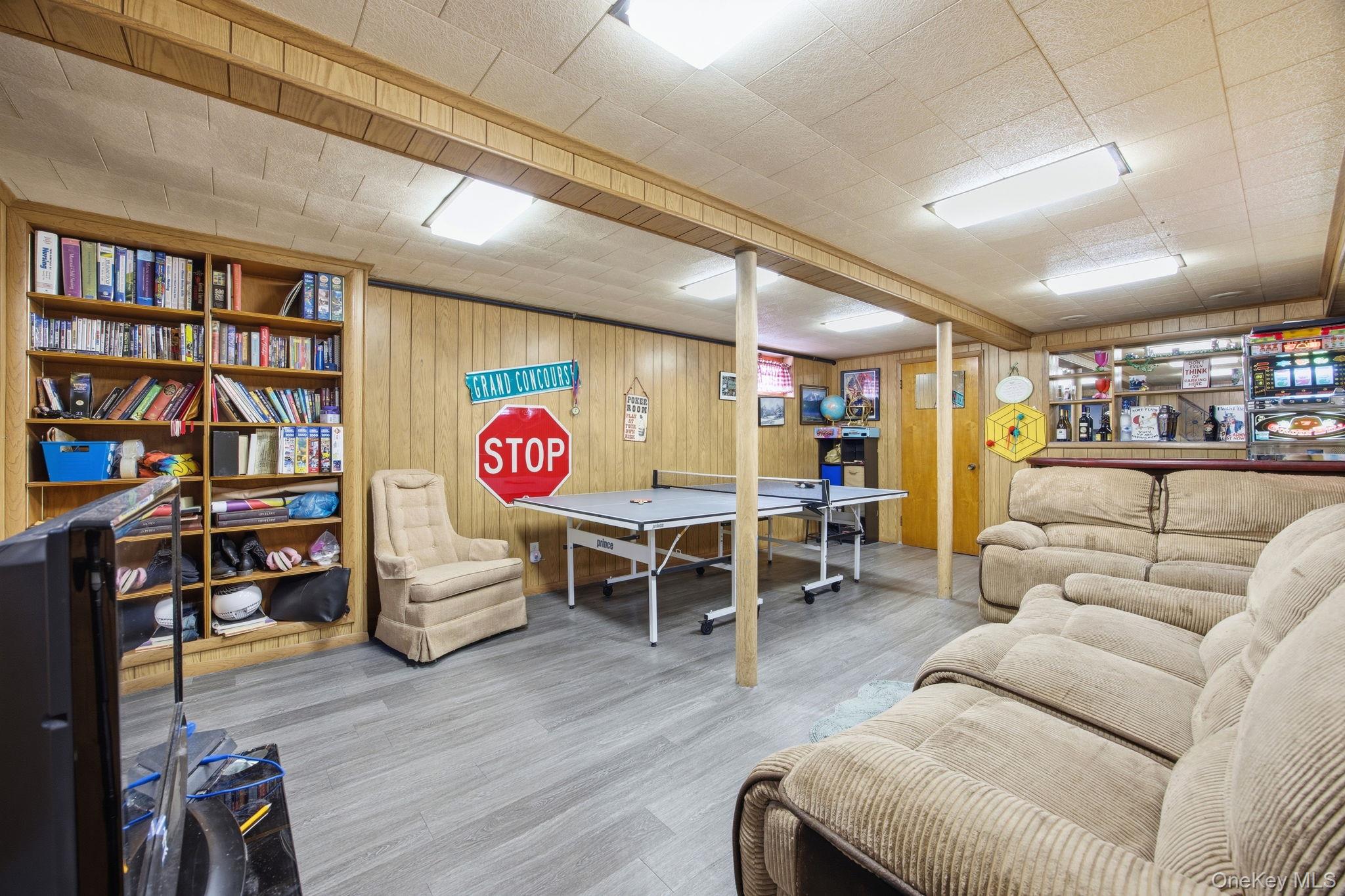 7824 86th Street Property Photo 17