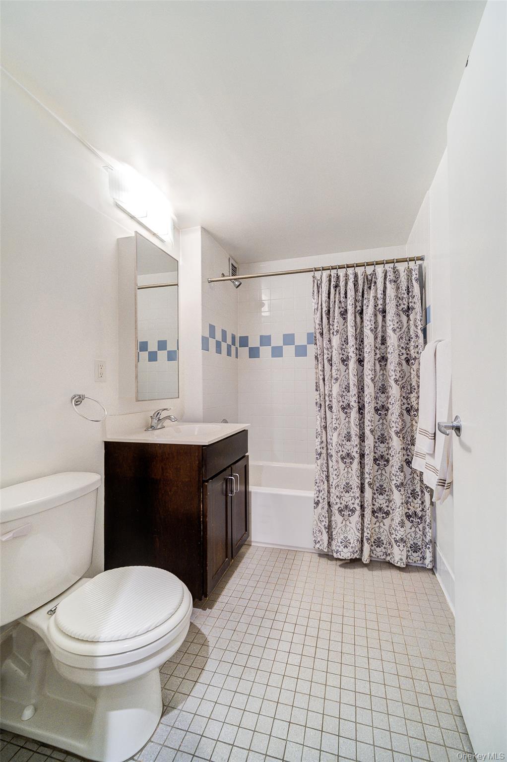 150 Featherbed Lane 4b Property Photo 17