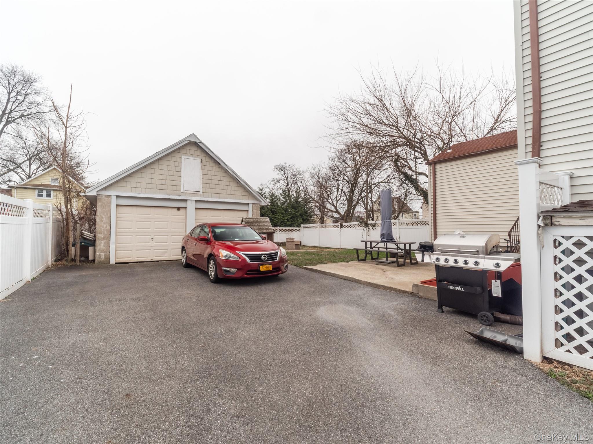 322 Olivia Street Property Photo 19