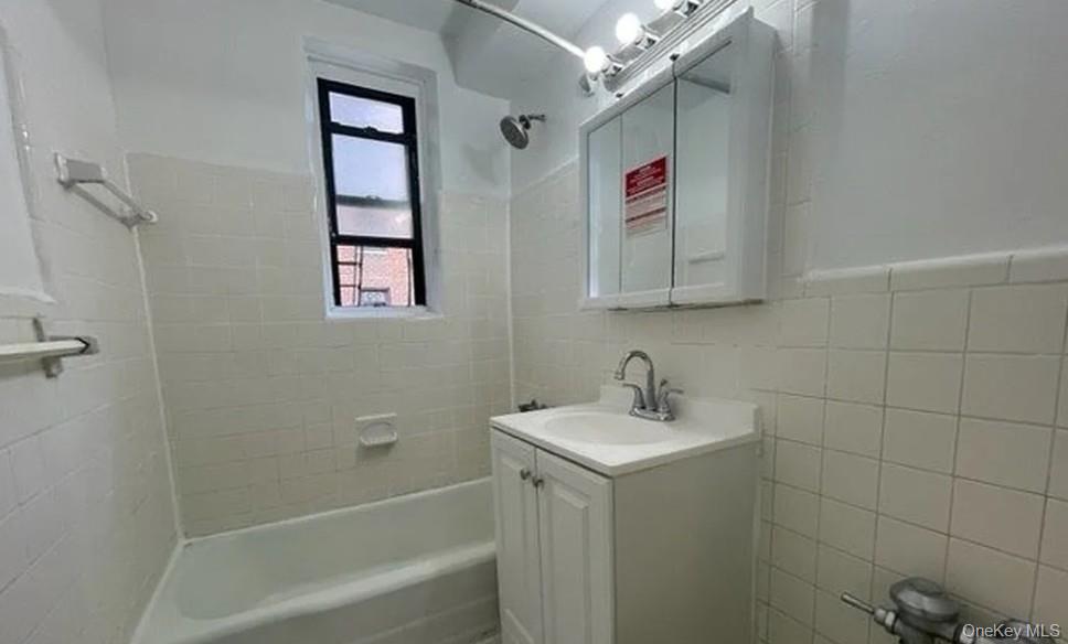 108-50 62 Drive 4r Property Photo 6