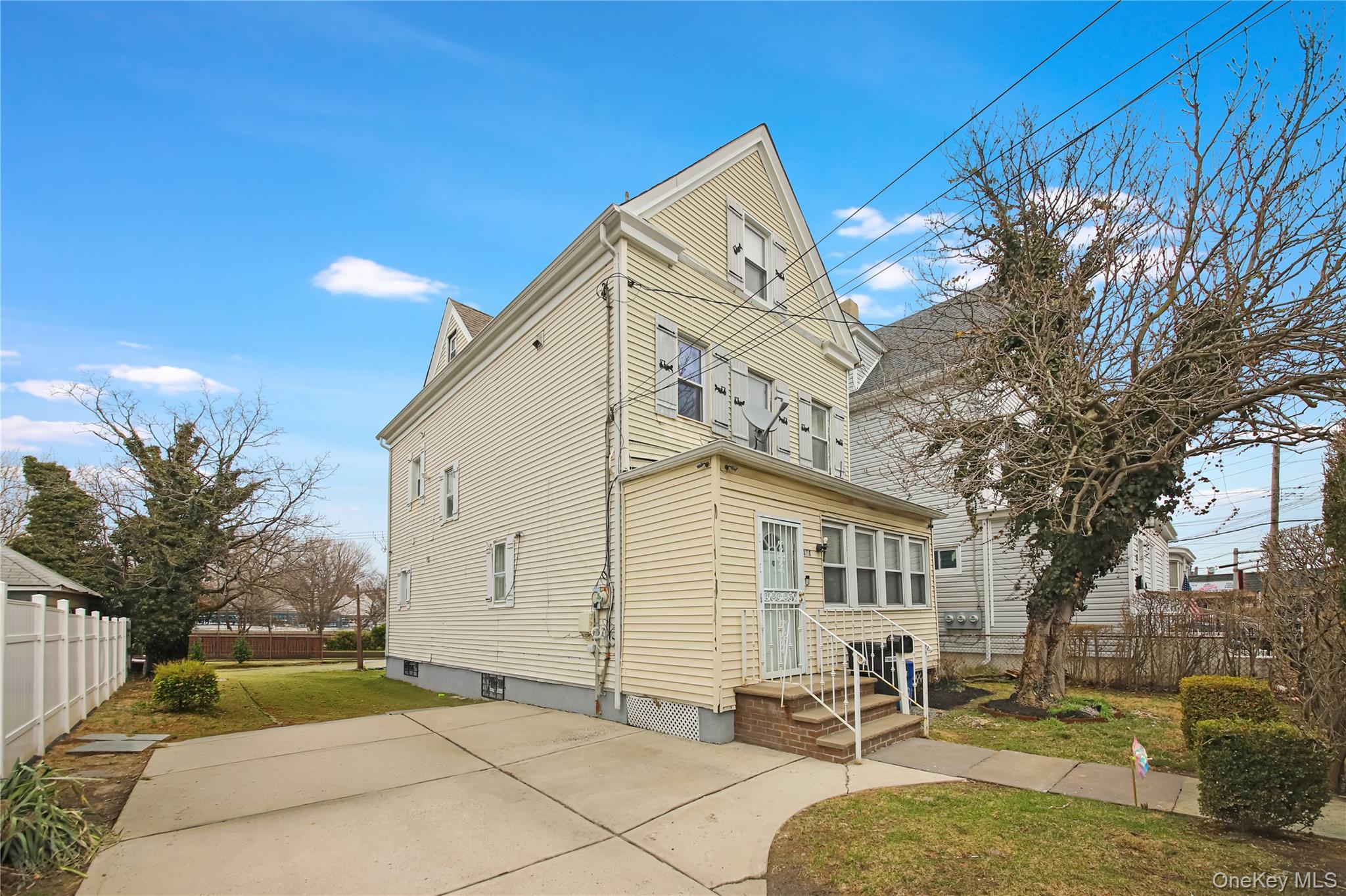 171 Washington Street Property Photo 1