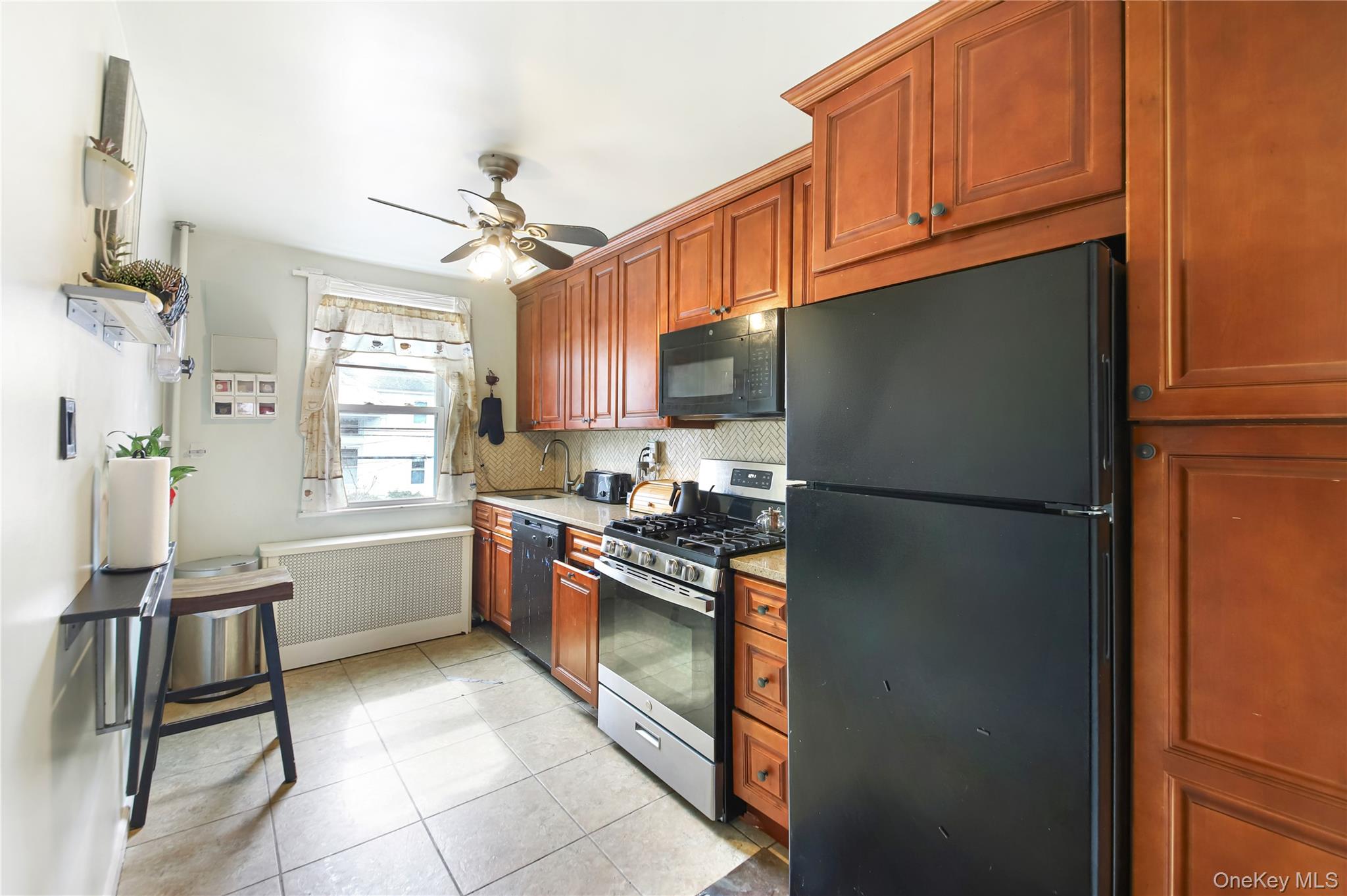 171 Washington Street Property Photo 11