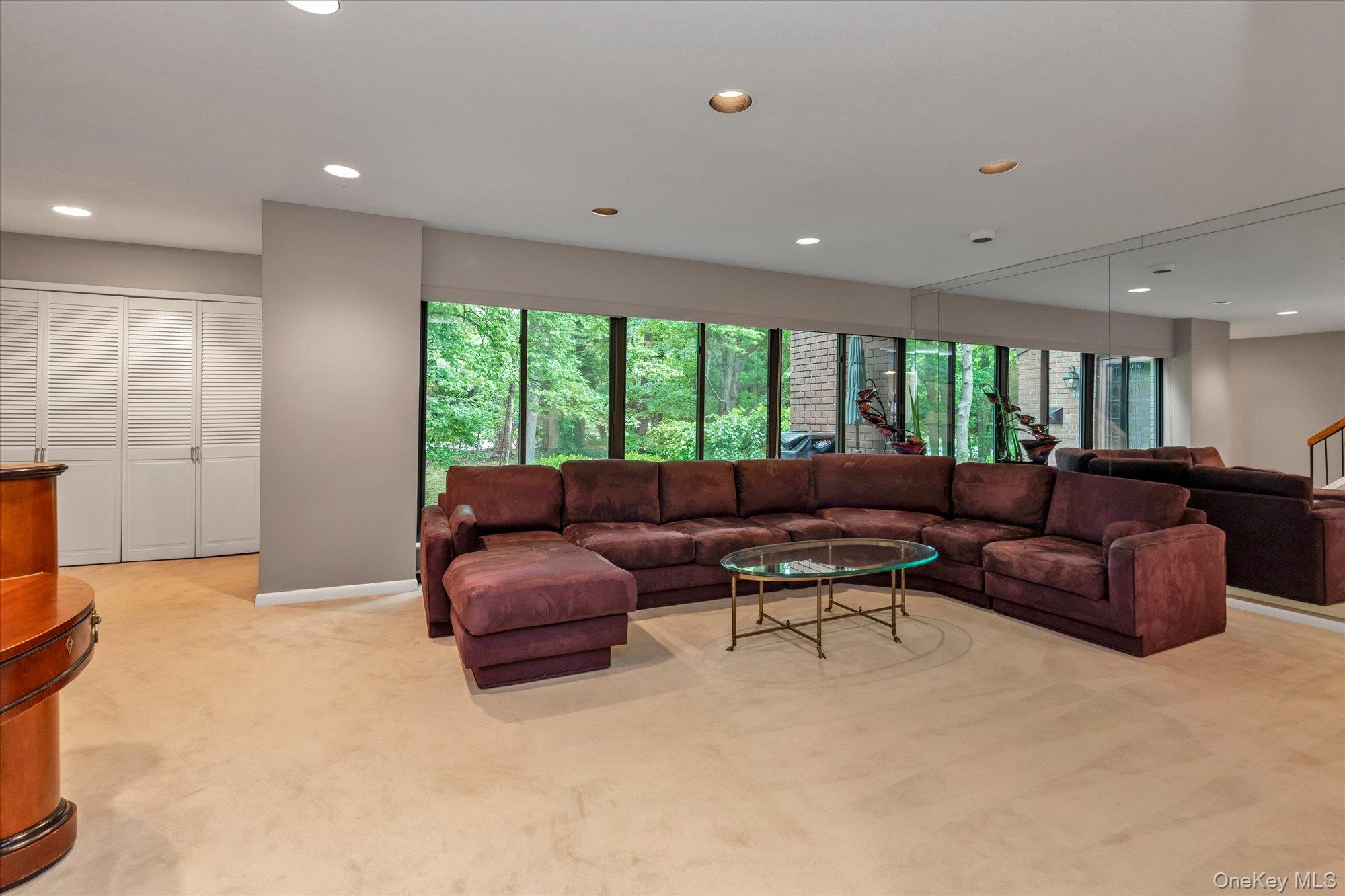 41 Spring Hollow Property Photo 3