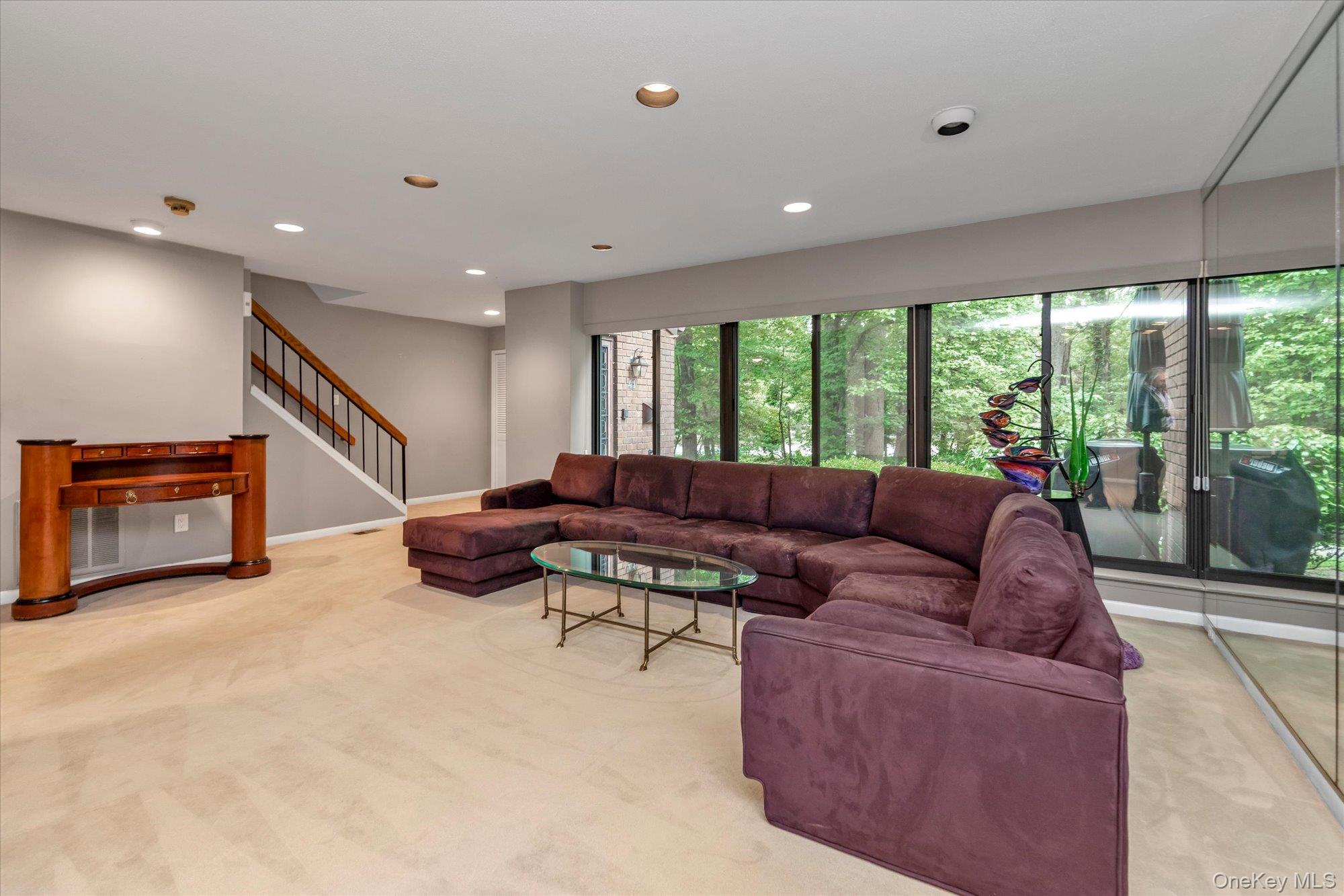 41 Spring Hollow Property Photo 4