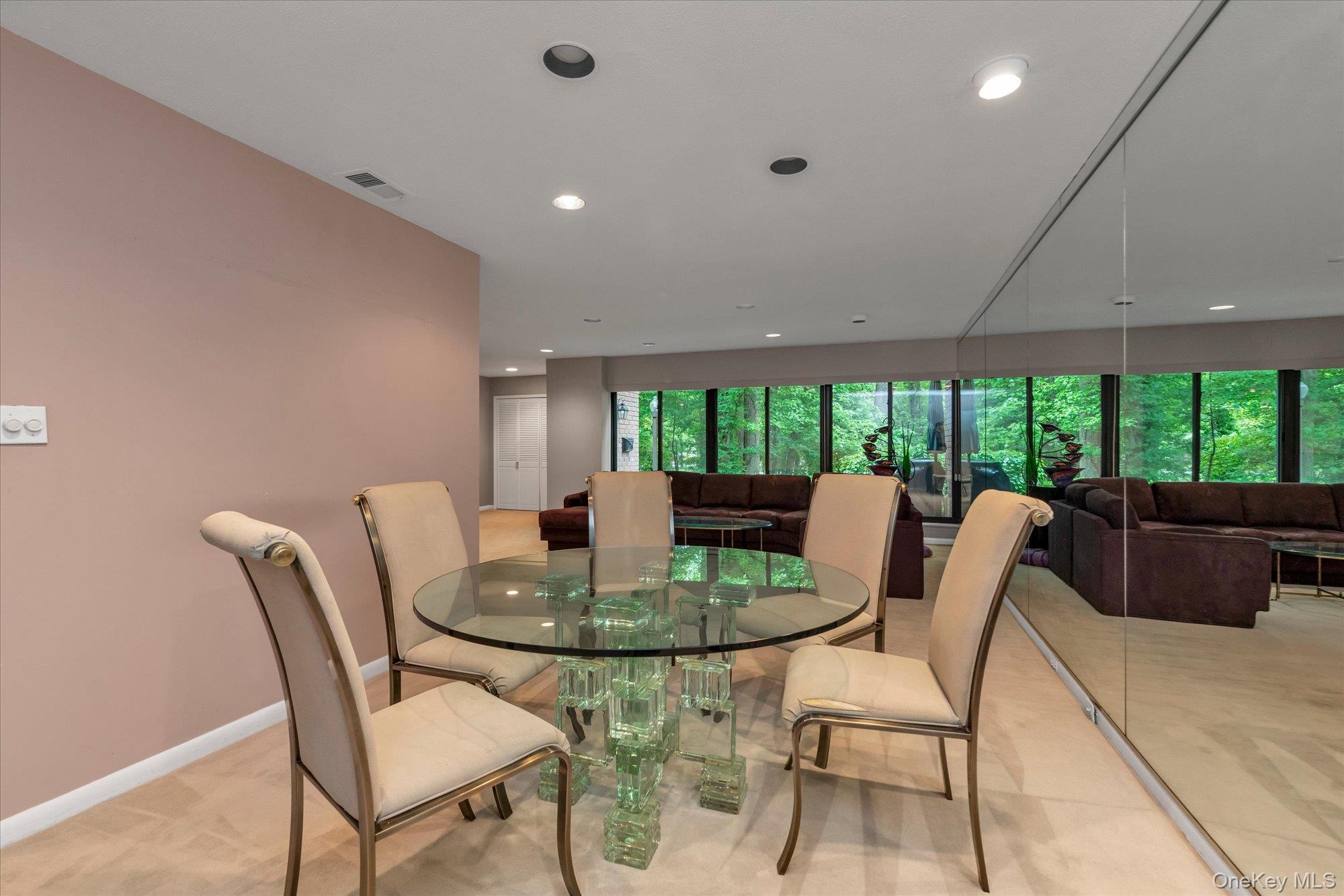 41 Spring Hollow Property Photo 6