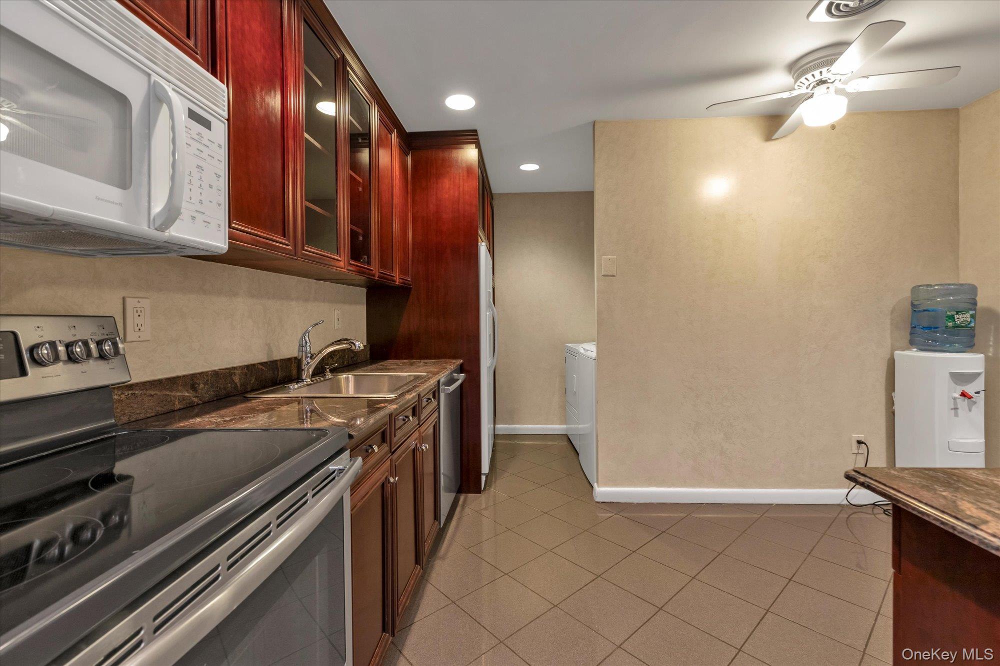41 Spring Hollow Property Photo 9