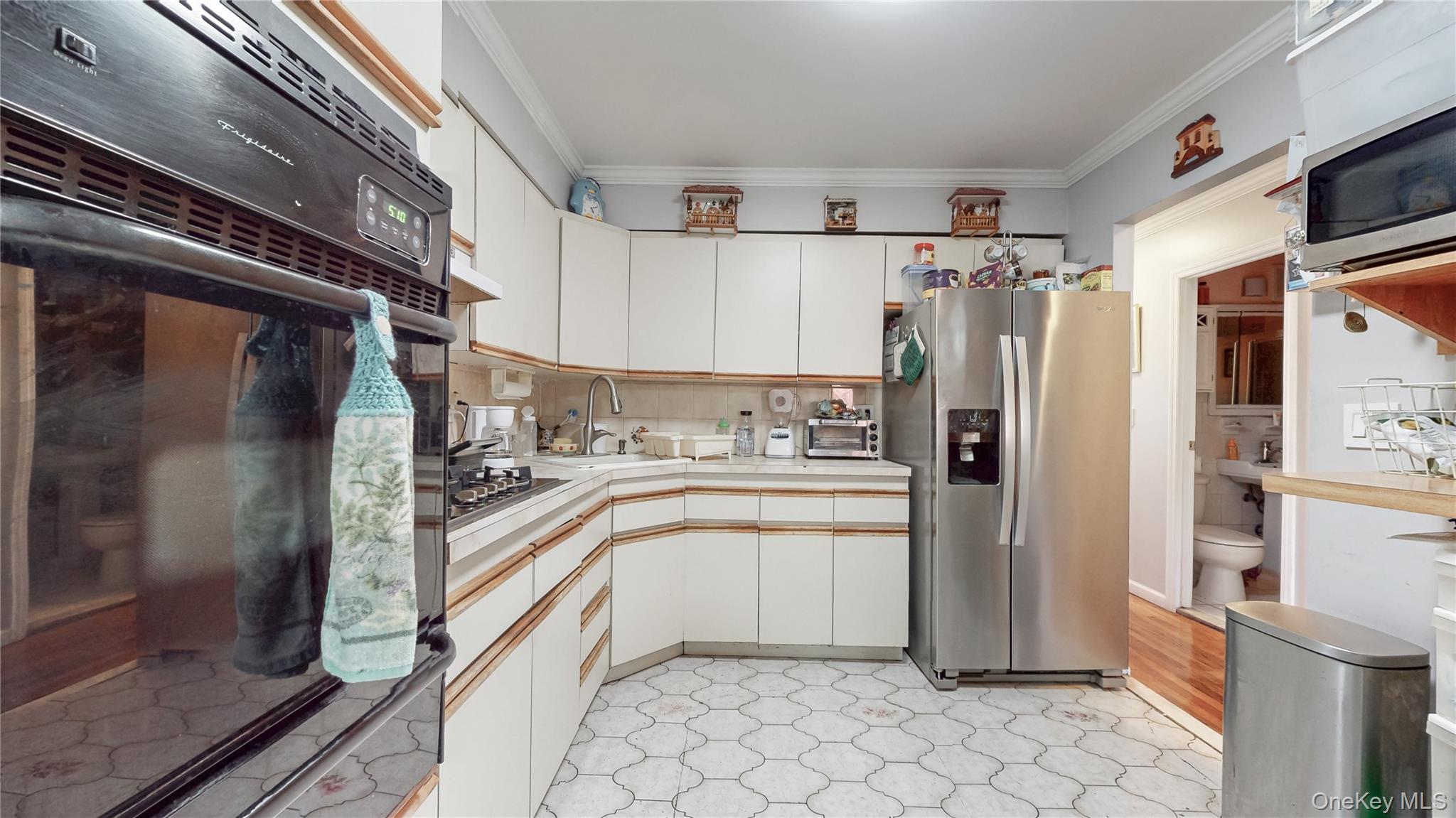 79-20 Kneeland Avenue Property Photo 15