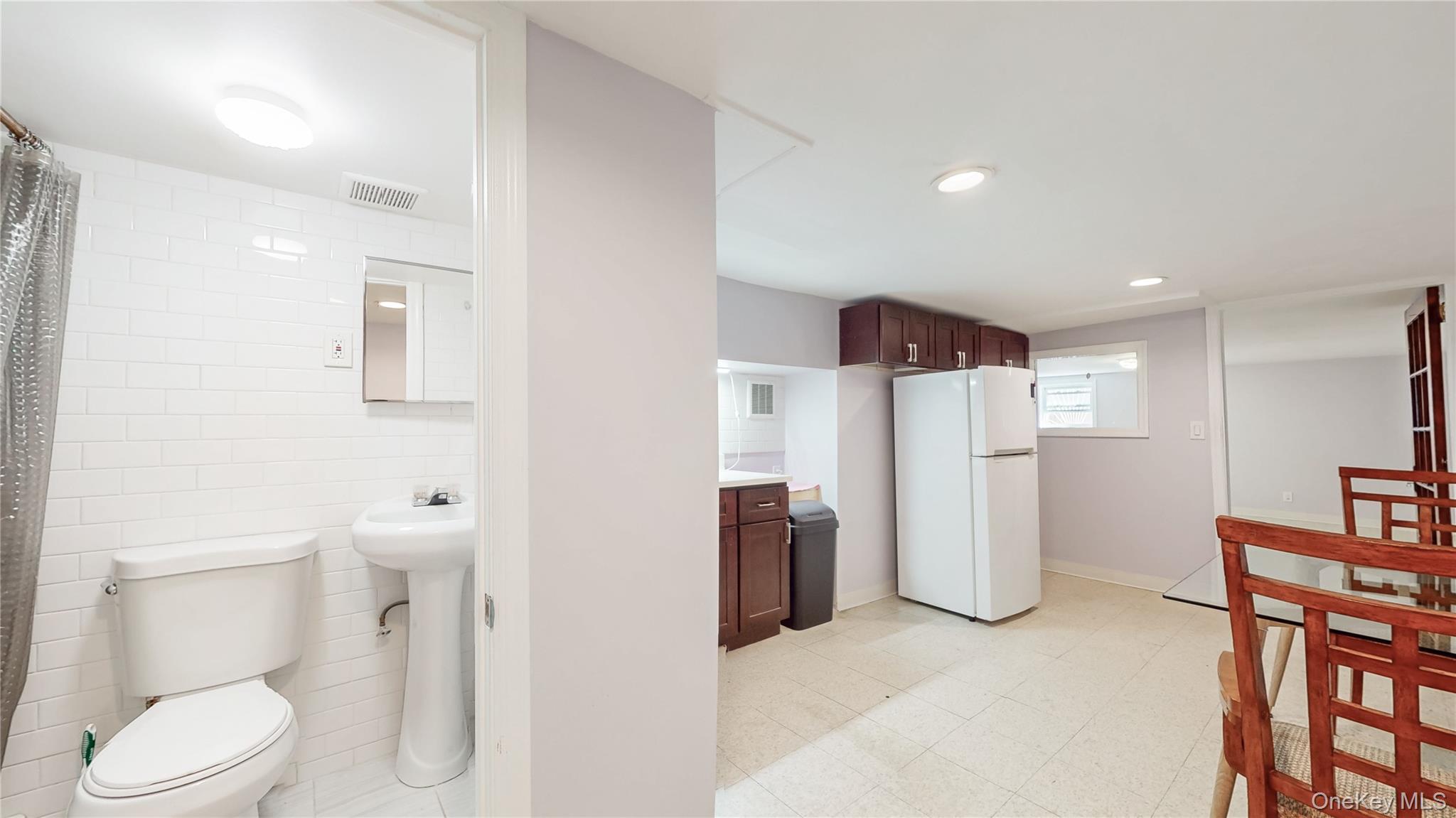79-20 Kneeland Avenue Property Photo 33