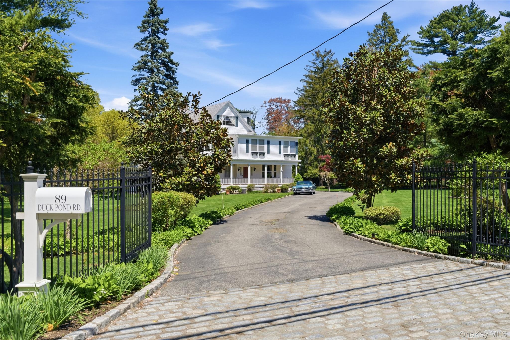 89 Duck Pond Road Property Photo 3