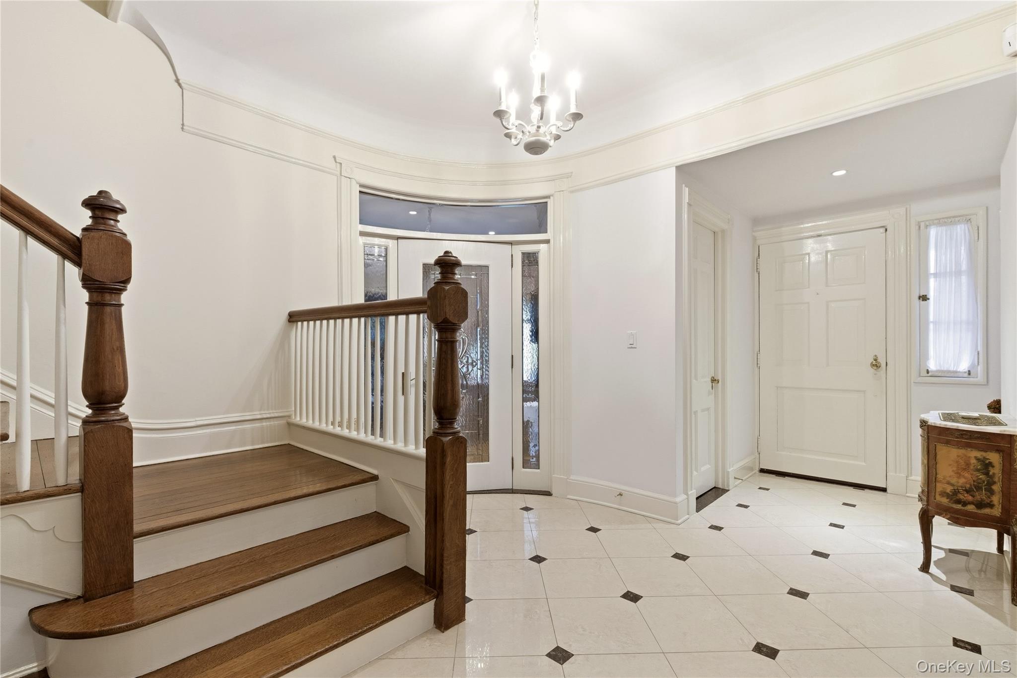 89 Duck Pond Road Property Photo 4