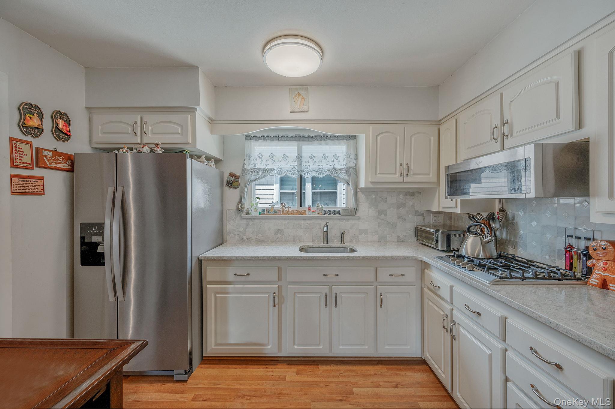 1010 Bay 25th Street Property Photo 5