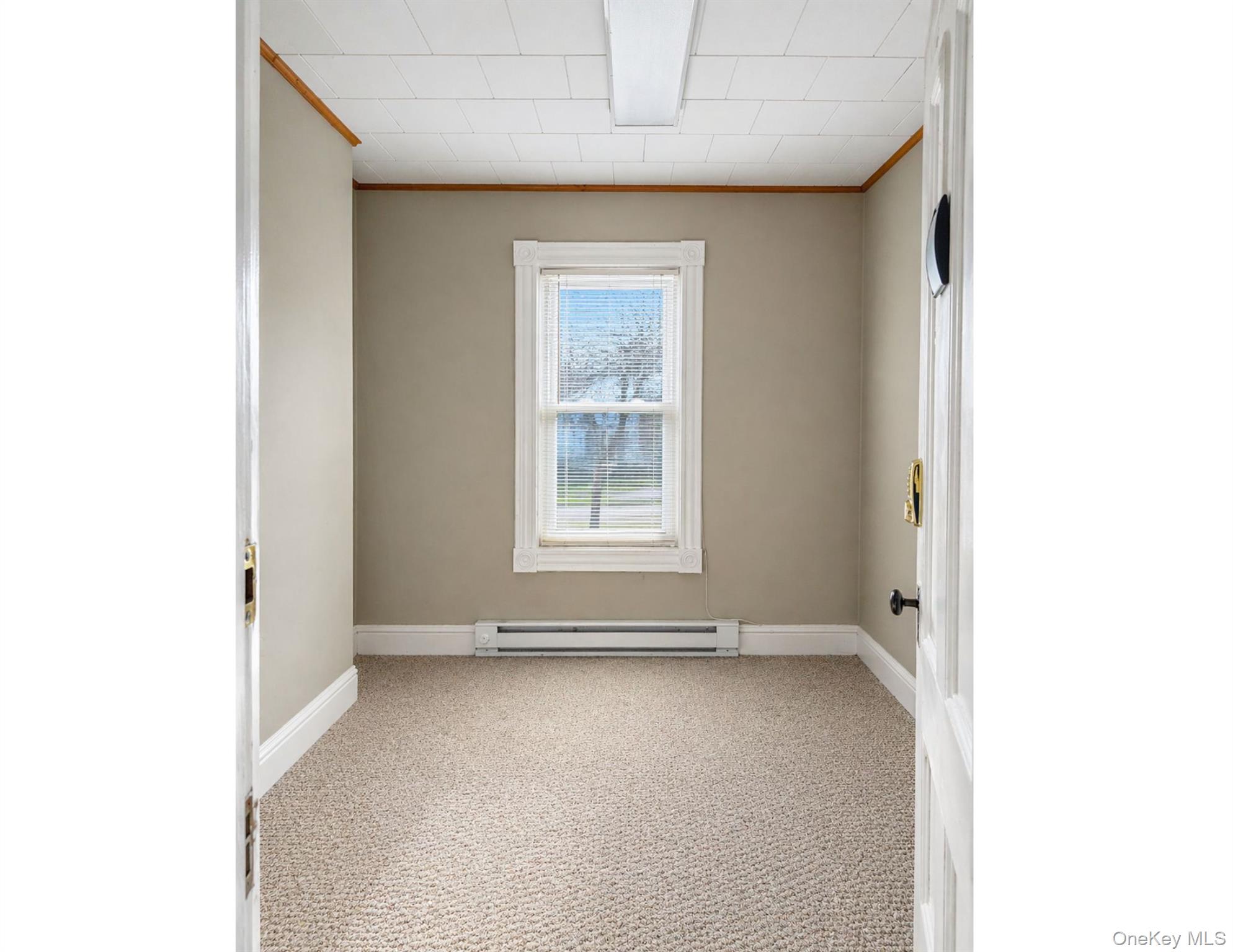 73 Gleneida Avenue 201 Property Photo 3