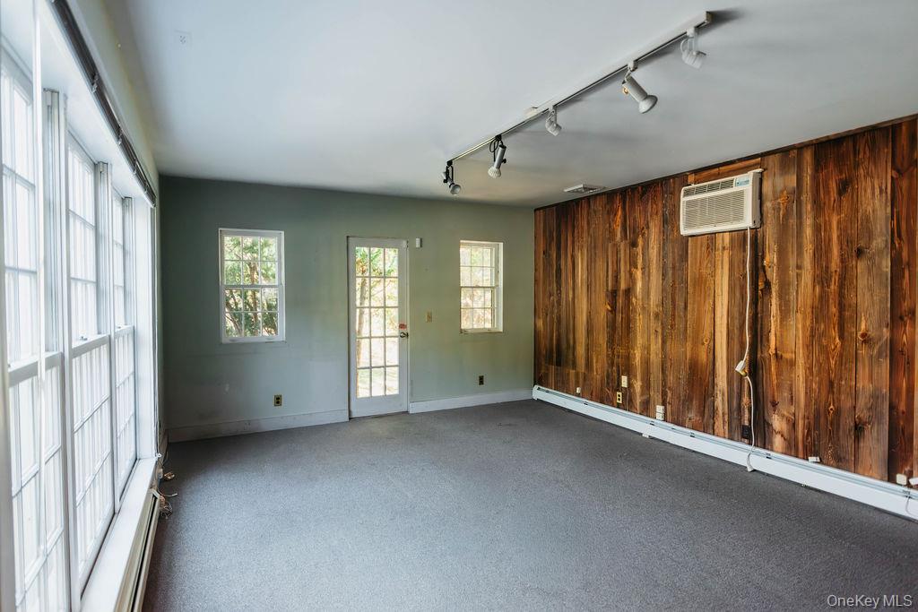 3927 Main Street Property Photo 25