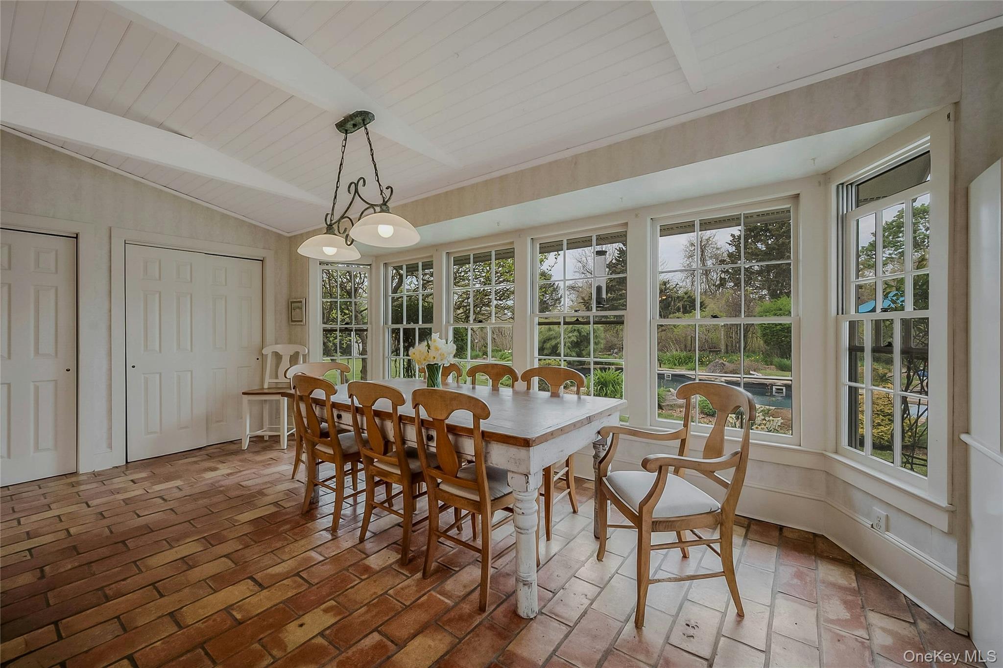 5a/5b Jessup Lane Property Photo 5