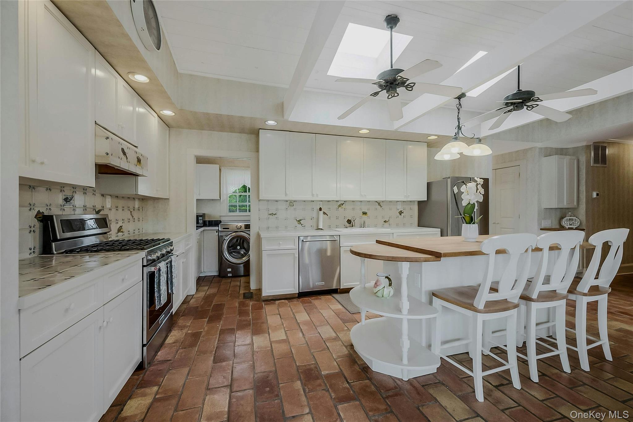 5a/5b Jessup Lane Property Photo 6