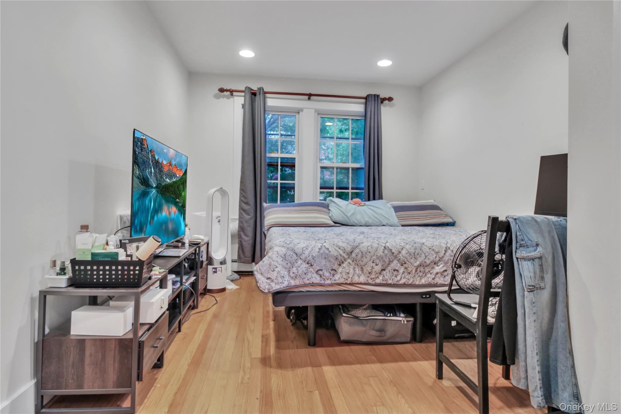 5222 Van Loon Street Property Photo 6
