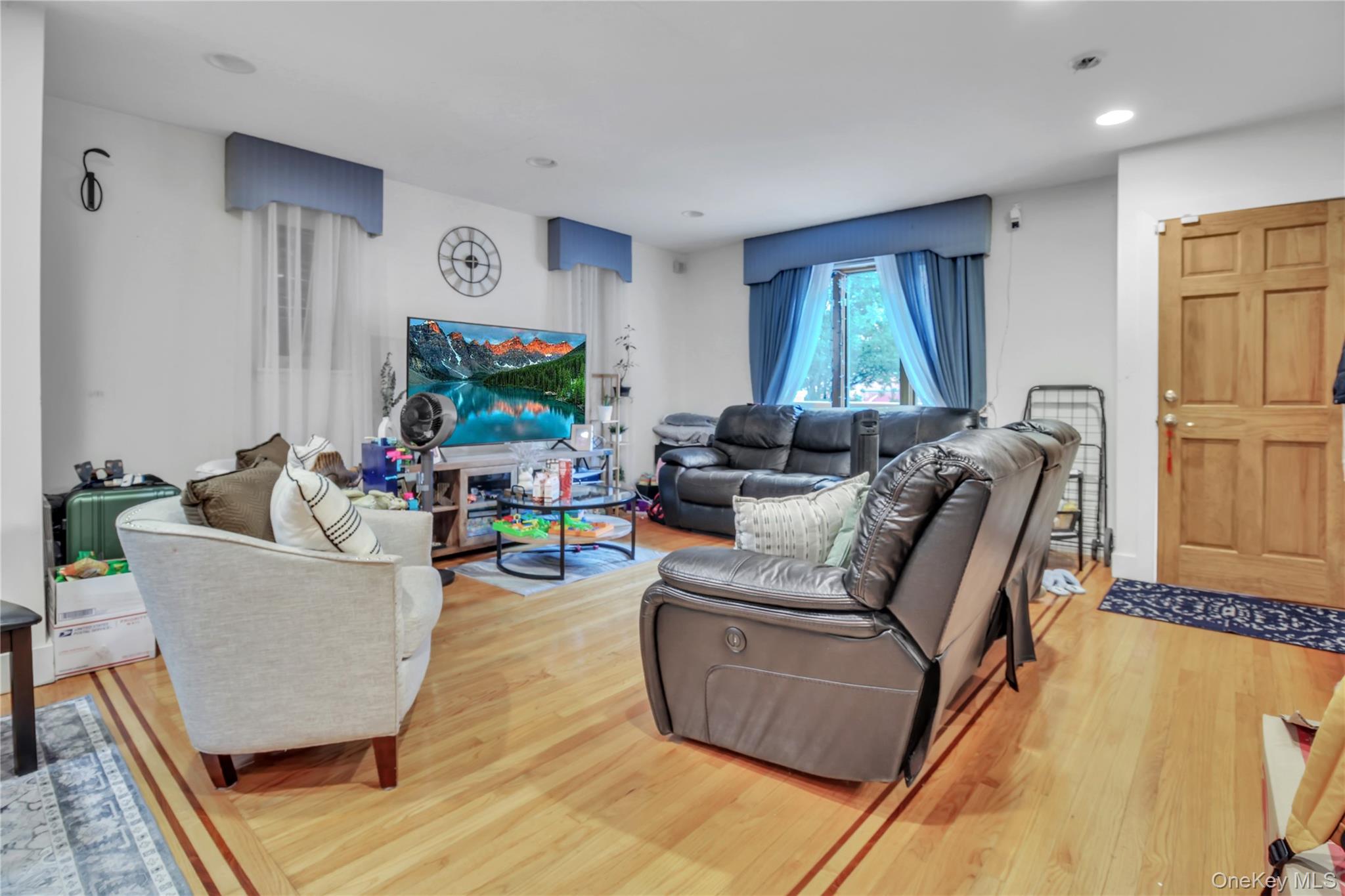 5222 Van Loon Street Property Photo 8