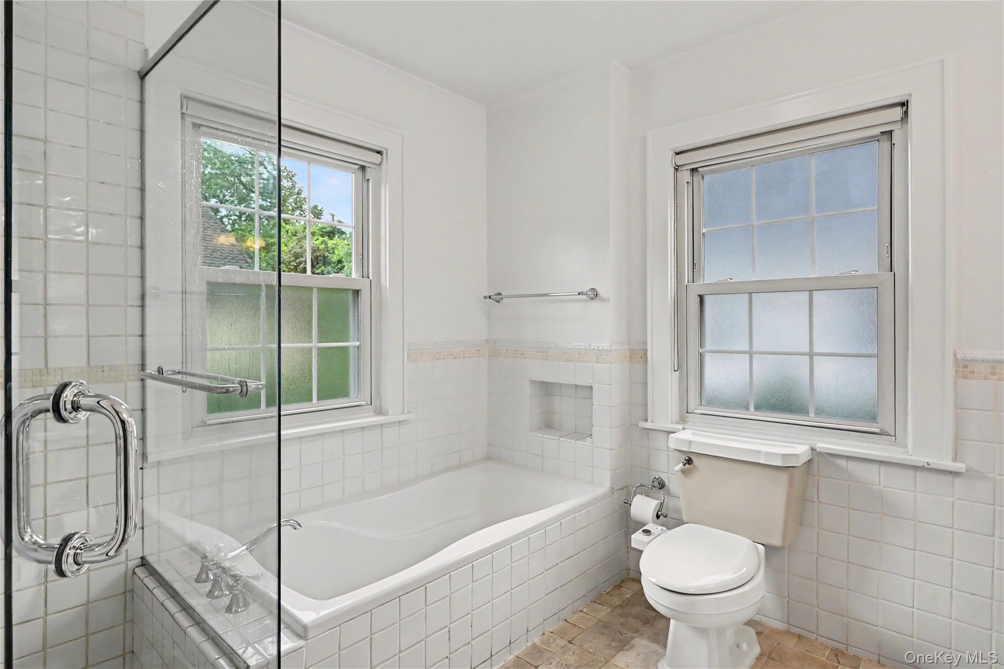 25 Vanderburgh Avenue Property Photo 28