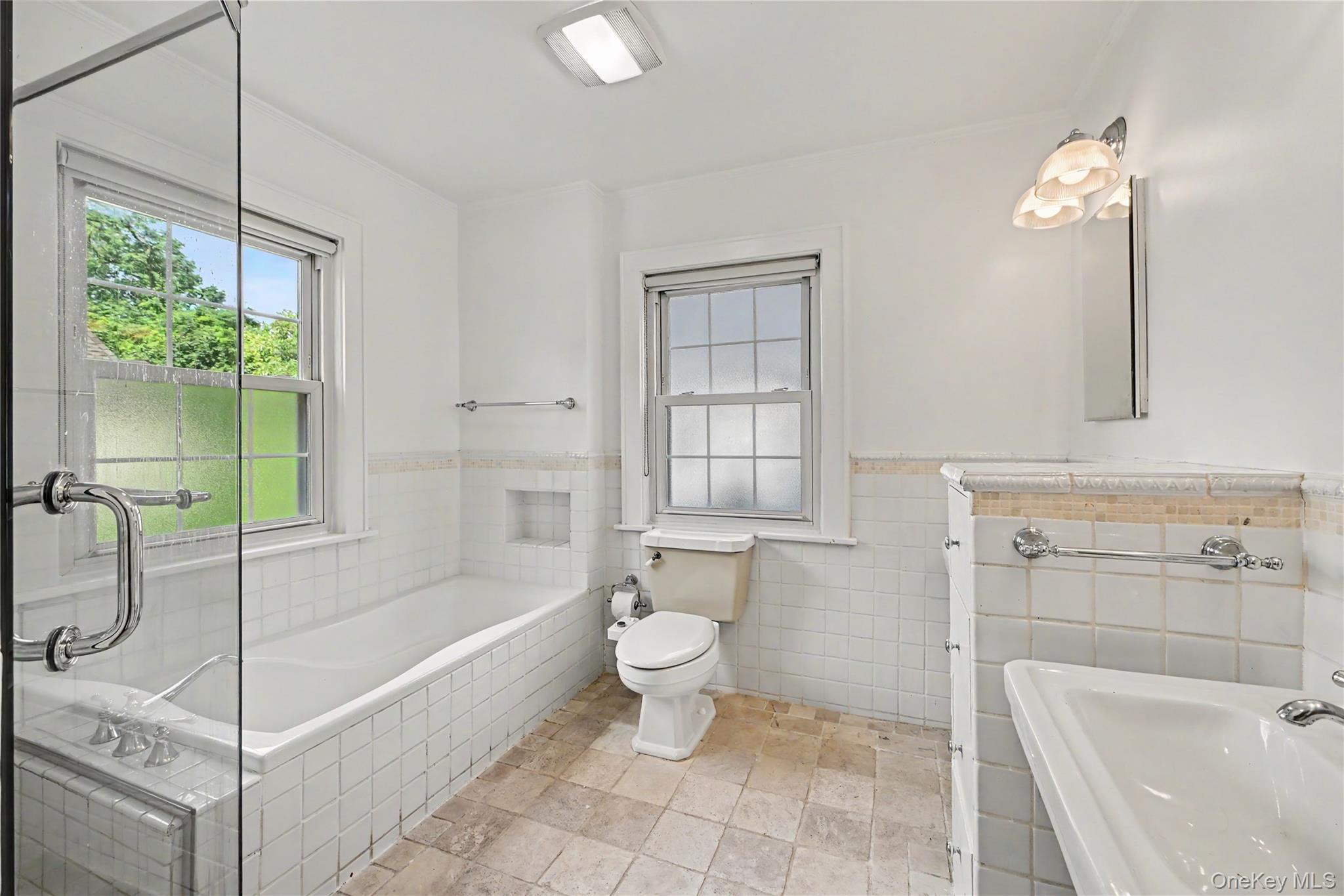 25 Vanderburgh Avenue Property Photo 29